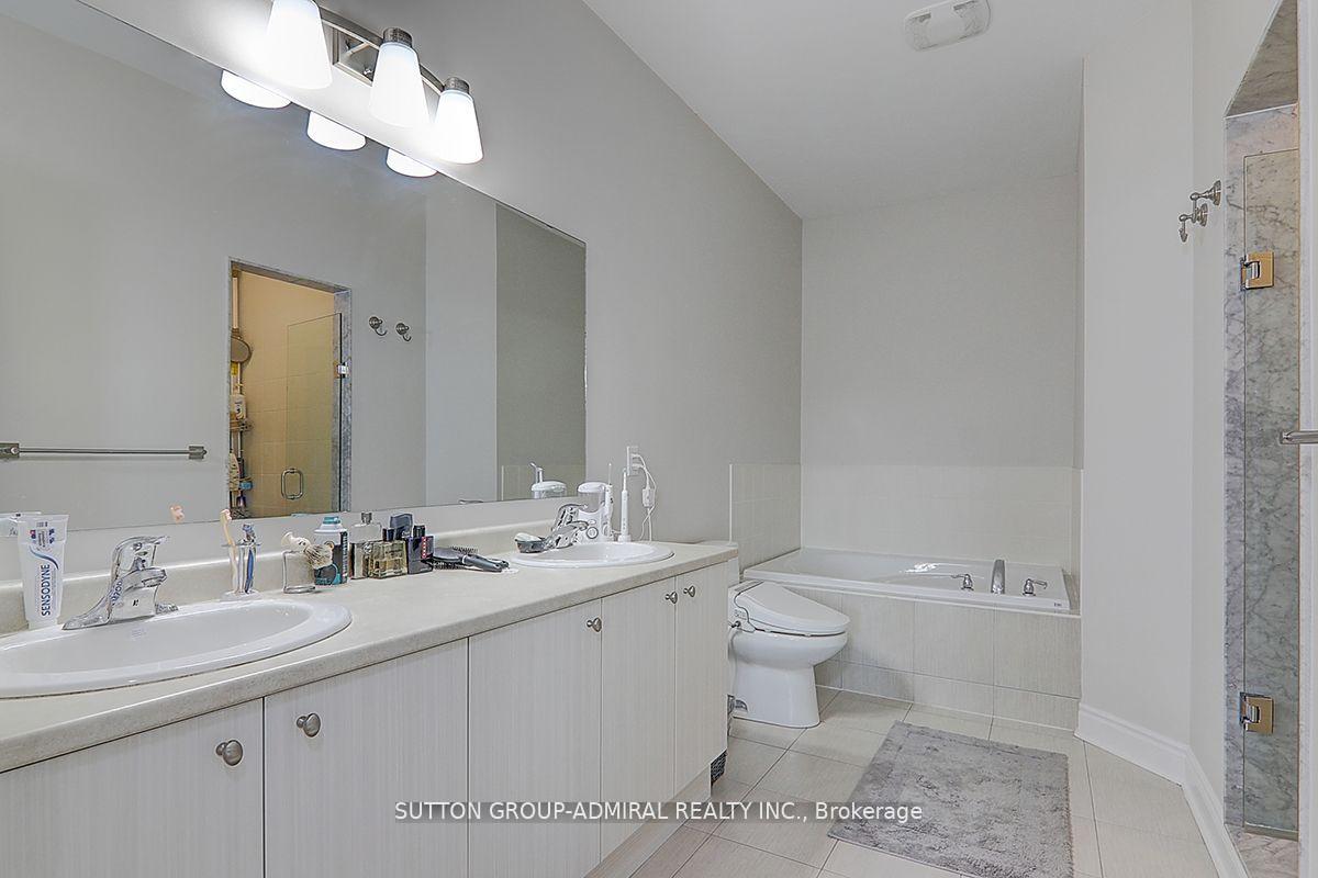 Photo 17 of 25 Bristlewood Crescent, Vaughan, Patterson — HOMEH