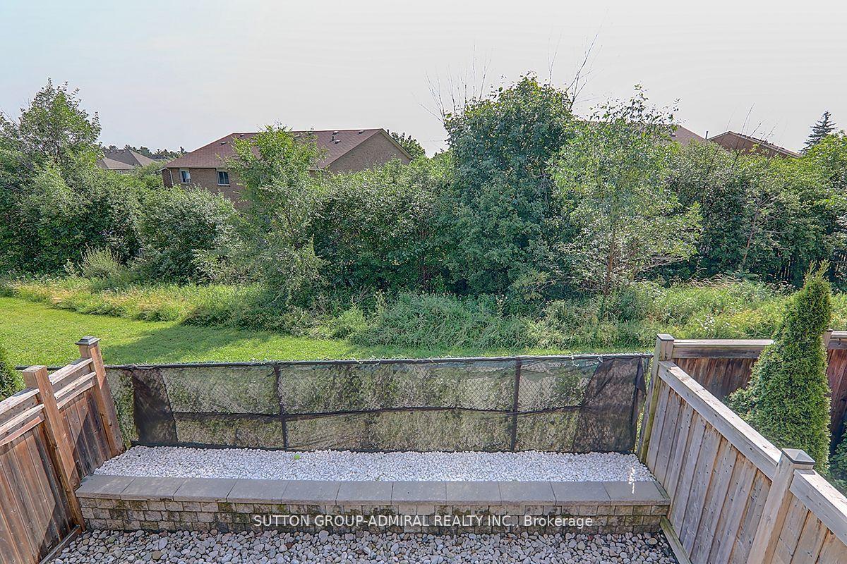 Photo 20 of 25 Bristlewood Crescent, Vaughan, Patterson — HOMEH