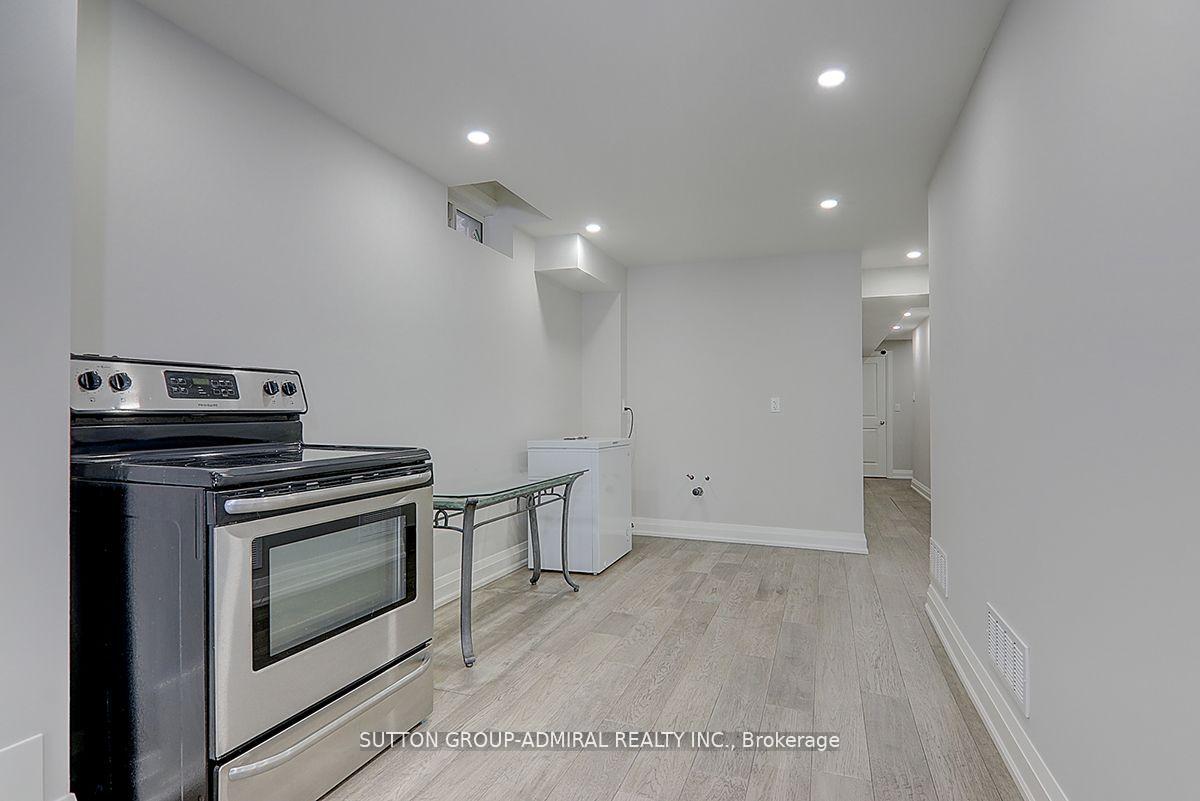 Photo 23 of 25 Bristlewood Crescent, Vaughan, Patterson — HOMEH