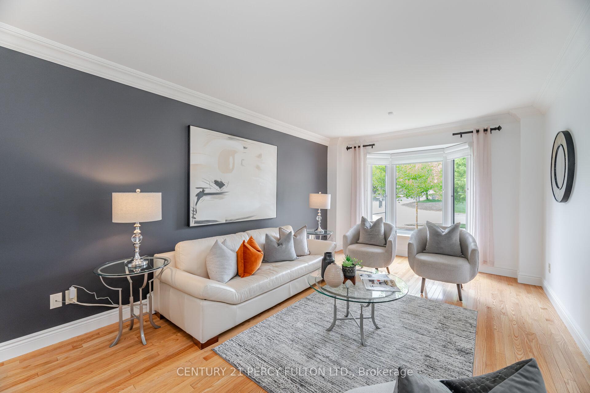 Photo 11 of 1019 Sherman Crescent, Pickering, Liverpool — HOMEH