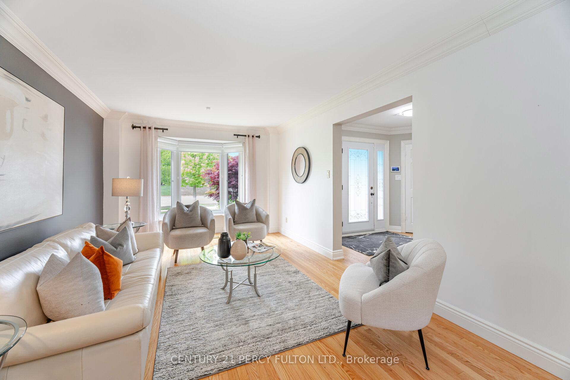 Photo 7 of 1019 Sherman Crescent, Pickering, Liverpool — HOMEH