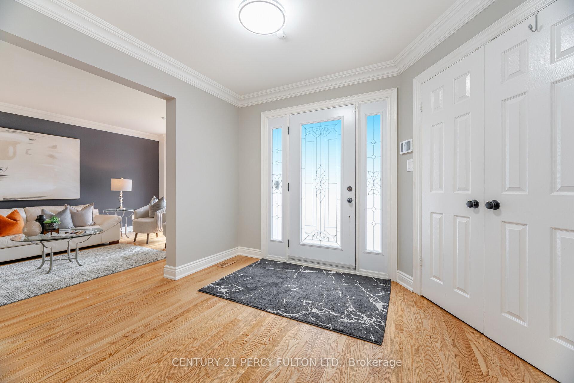 Photo 4 of 1019 Sherman Crescent, Pickering, Liverpool — HOMEH