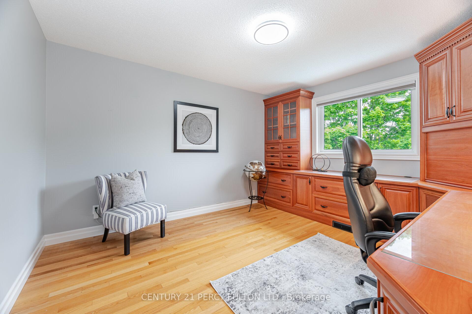 Photo 12 of 1019 Sherman Crescent, Pickering, Liverpool — HOMEH