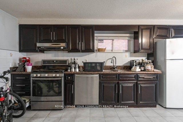 Photo 11 of 167 Anthony Lane, Vaughan, Glen Shields — HOMEH