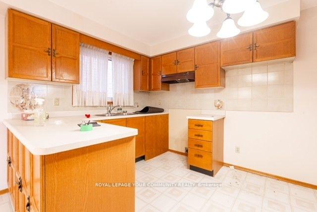 Photo 7 of 167 Anthony Lane, Vaughan, Glen Shields — HOMEH