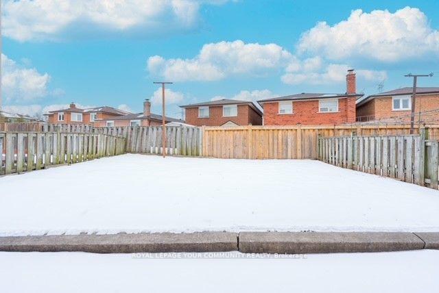 Photo 17 of 167 Anthony Lane, Vaughan, Glen Shields — HOMEH