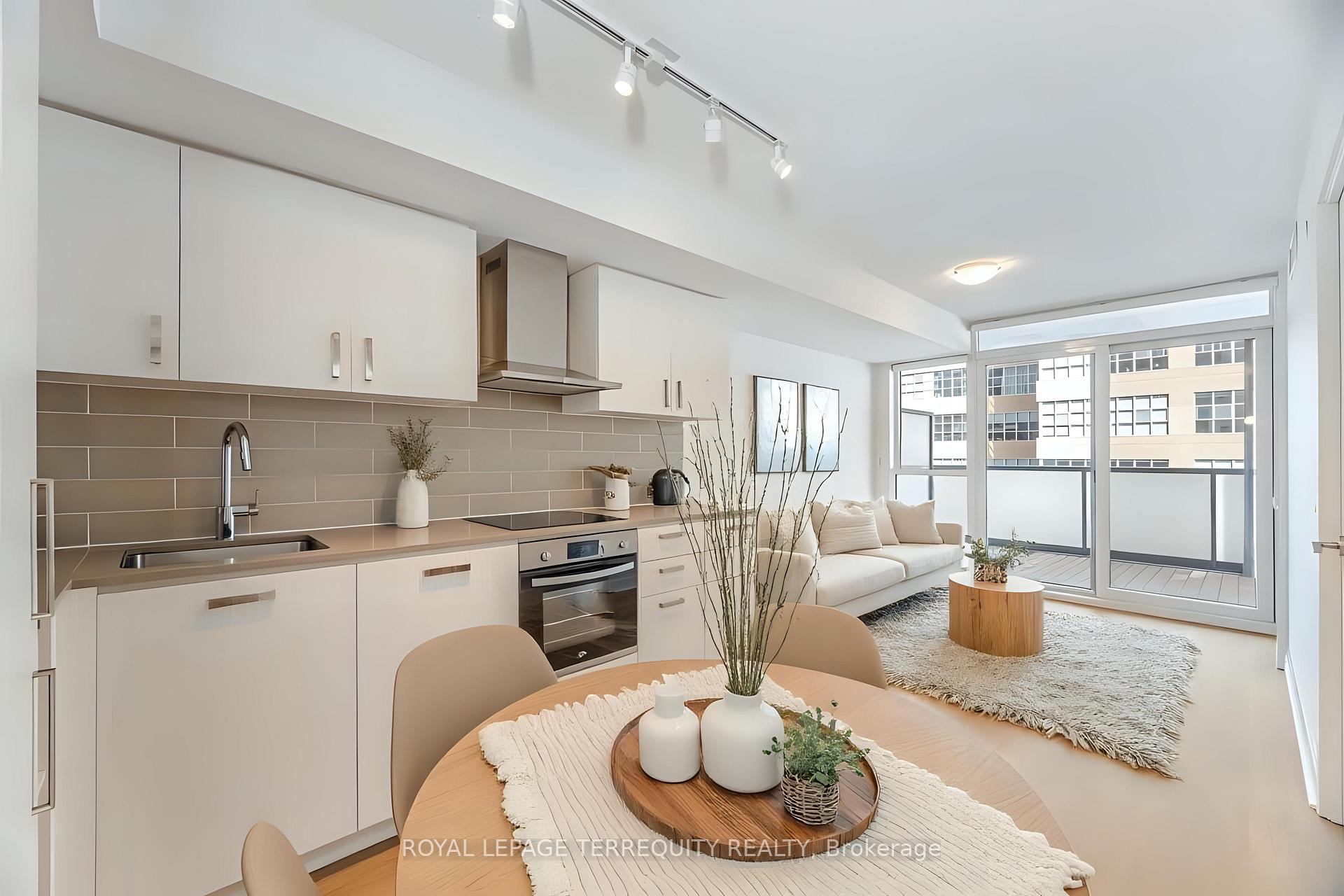 Photo 14 of Unit 405, 125 Redpath Avenue, Toronto, Mount Pleasant West — HOMEH