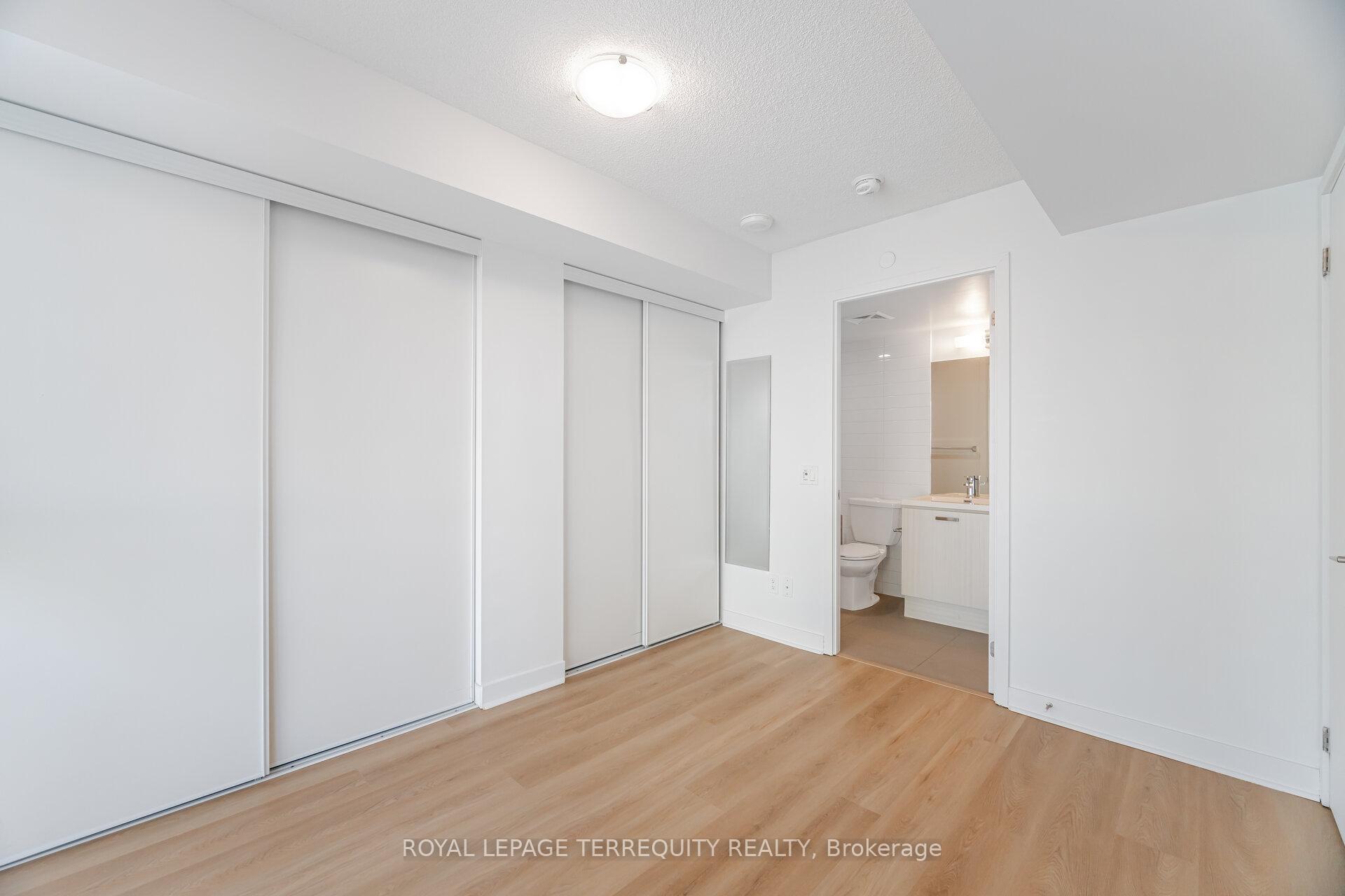 Photo 5 of Unit 405, 125 Redpath Avenue, Toronto, Mount Pleasant West — HOMEH