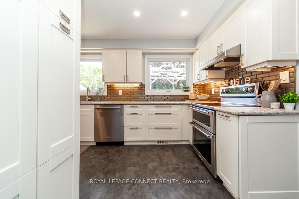 Photo 6 of 98 Chester Crescent, Scugog, Port Perry — HOMEH