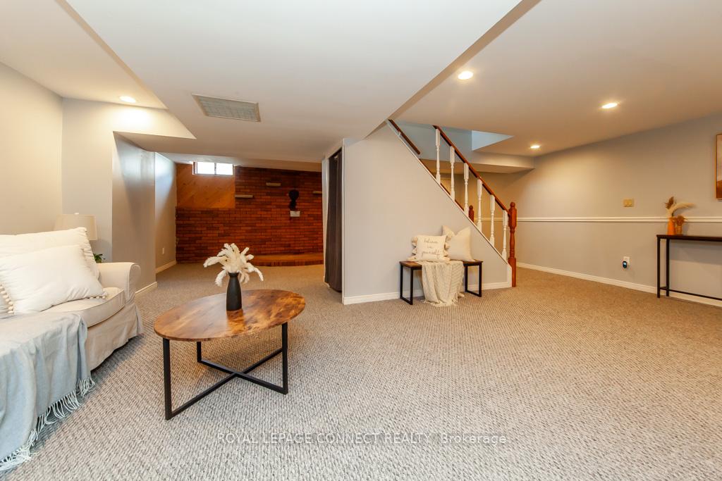 Photo 31 of 98 Chester Crescent, Scugog, Port Perry — HOMEH