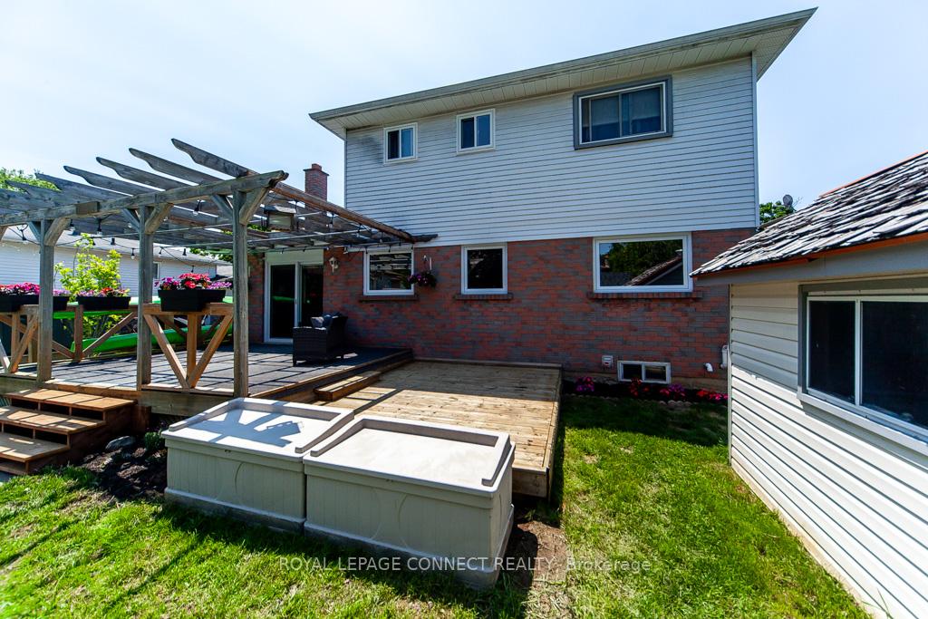 Photo 40 of 98 Chester Crescent, Scugog, Port Perry — HOMEH