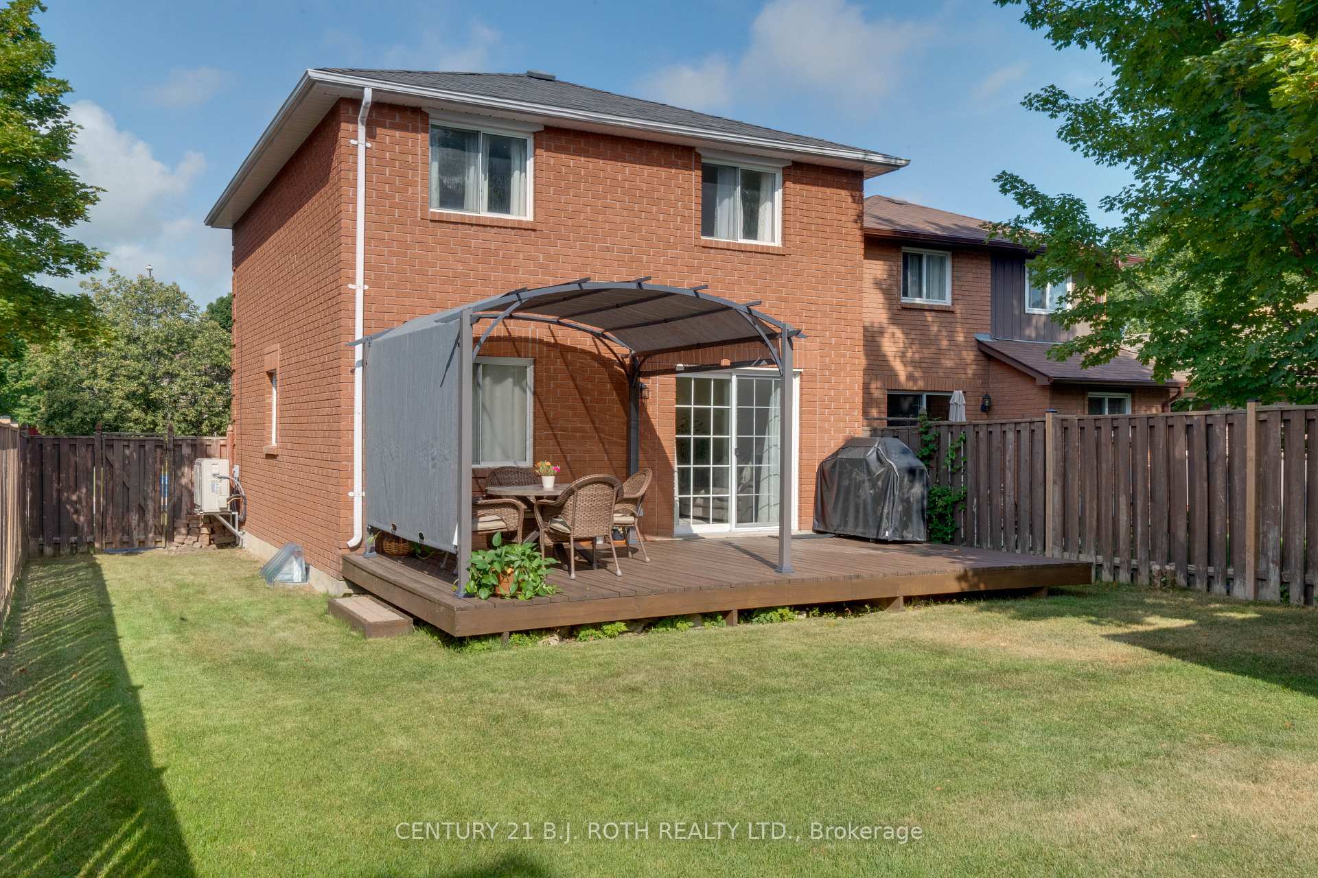 Photo 5 of 83 Geddes Crescent, Barrie, Northwest — HOMEH