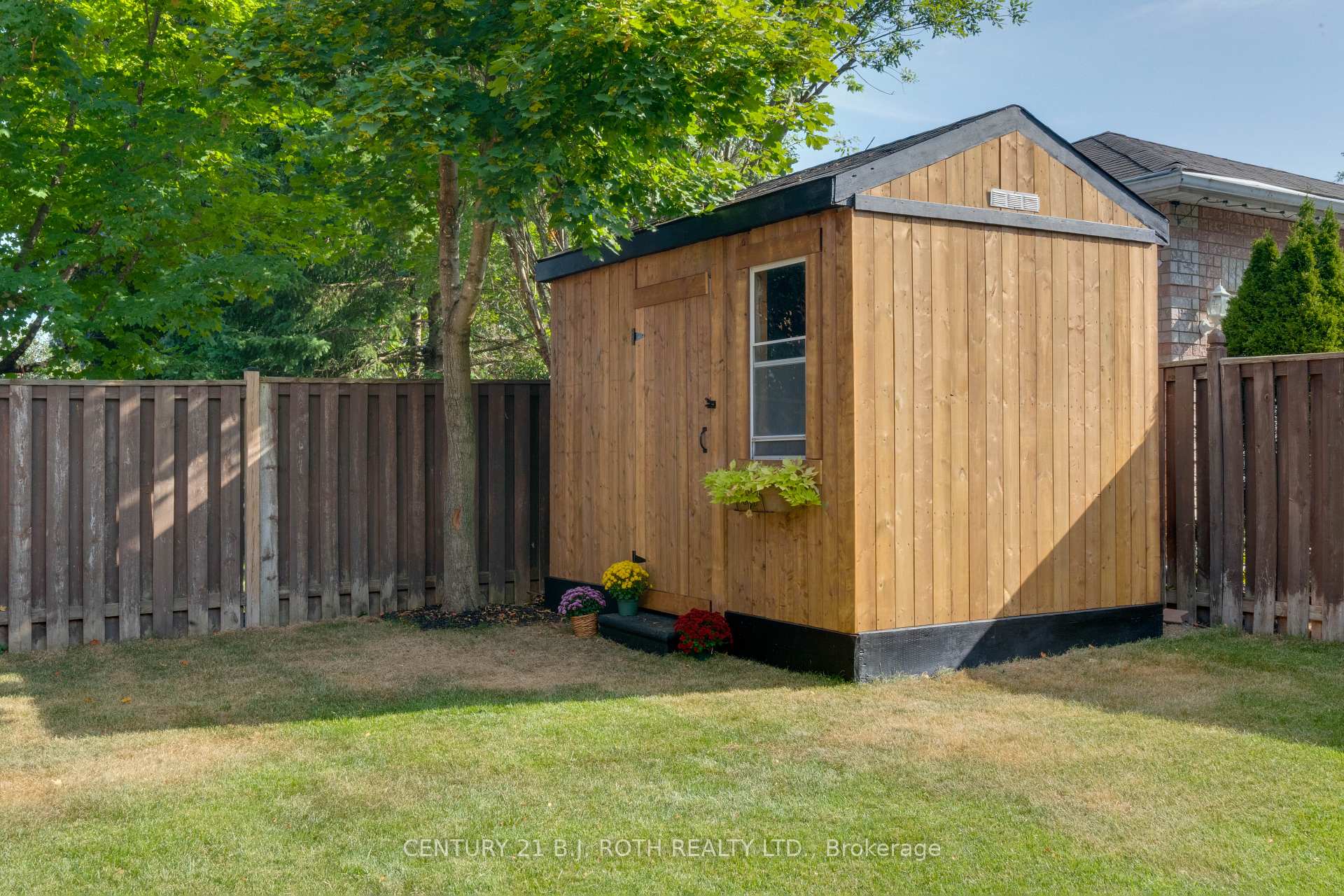 Photo 9 of 83 Geddes Crescent, Barrie, Northwest — HOMEH