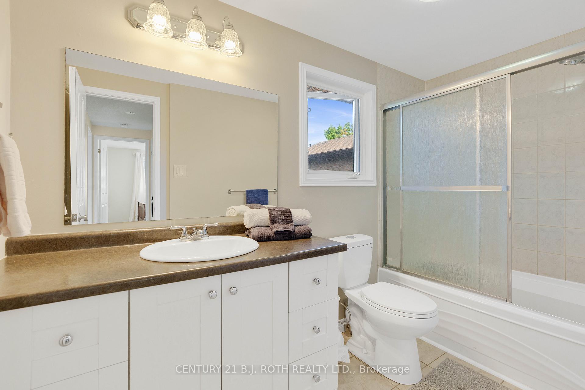 Photo 13 of 83 Geddes Crescent, Barrie, Northwest — HOMEH