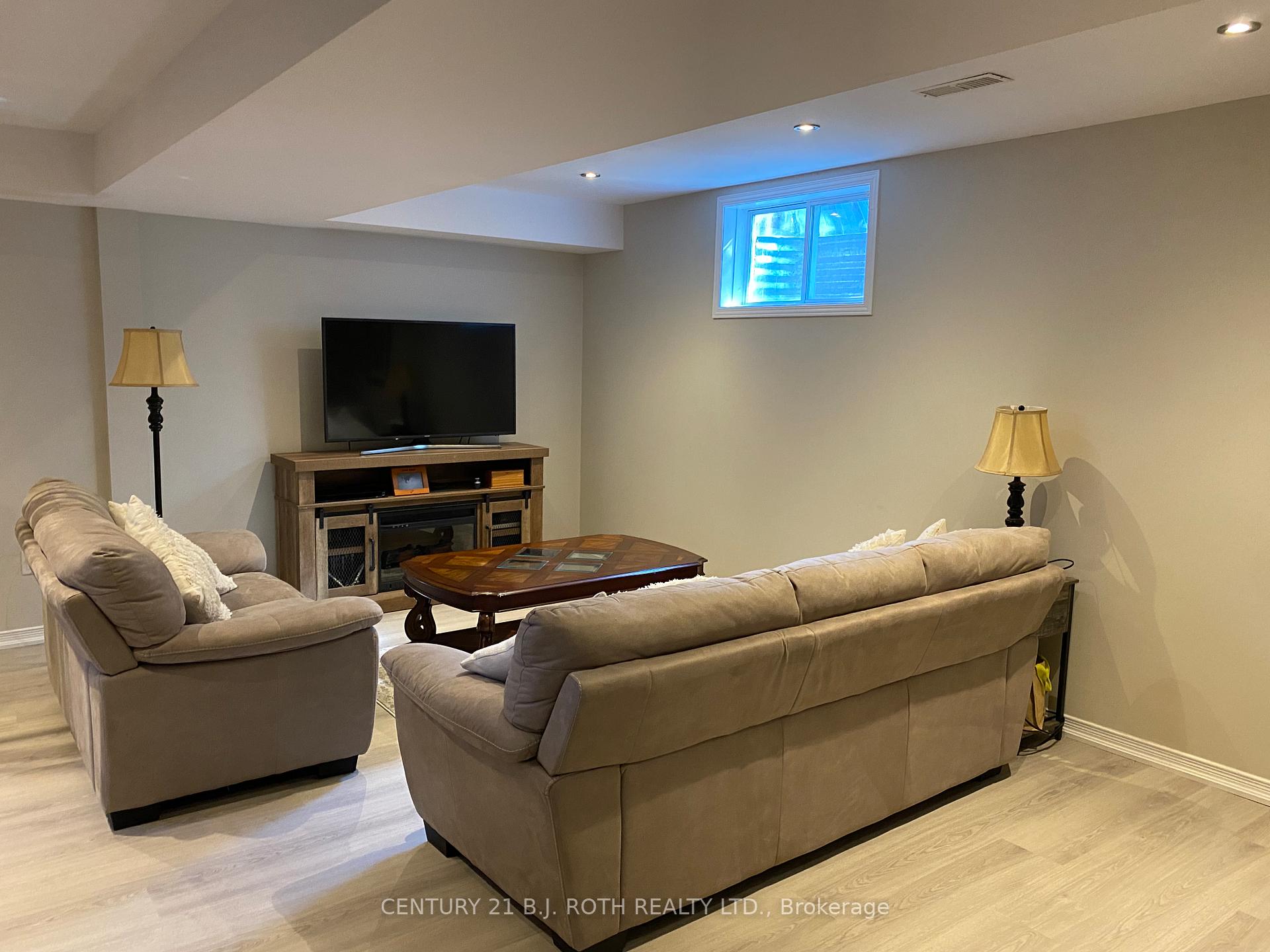 Photo 18 of 83 Geddes Crescent, Barrie, Northwest — HOMEH
