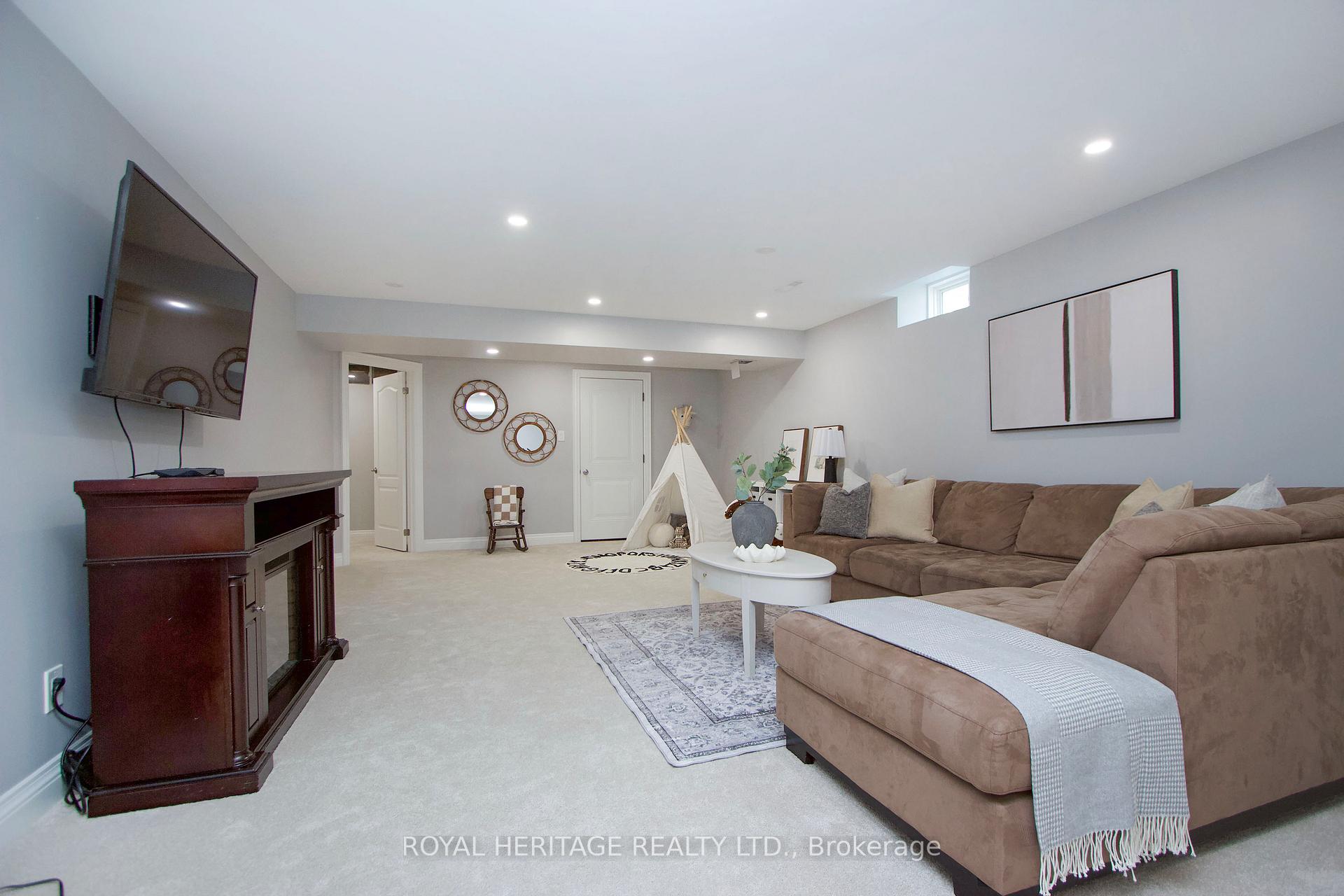 Photo 23 of 4 Myles Court, Whitby, Taunton North — HOMEH