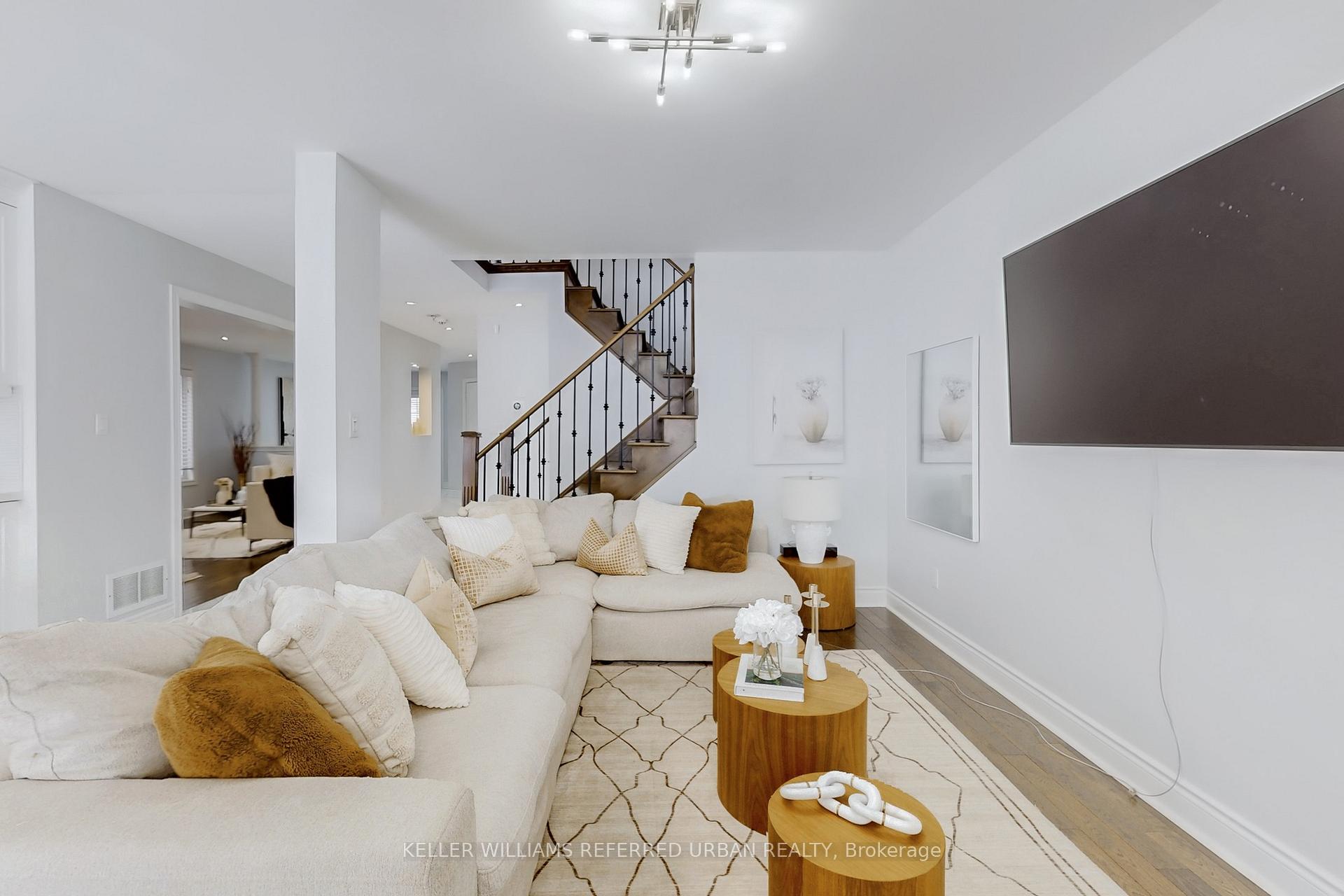 Photo 11 of 6 Mazzone Drive, Vaughan, Vellore Village — HOMEH