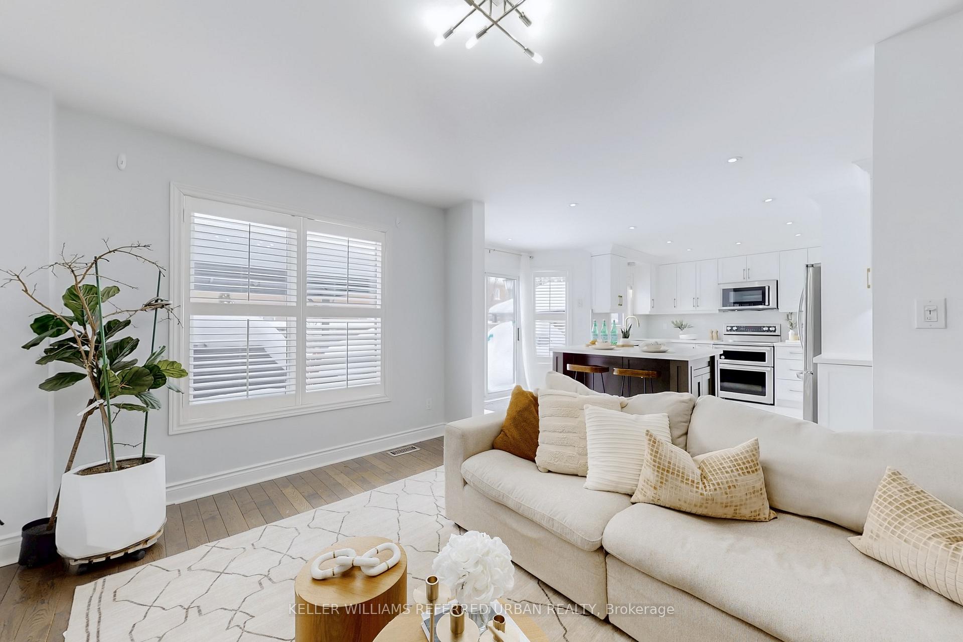 Photo 13 of 6 Mazzone Drive, Vaughan, Vellore Village — HOMEH