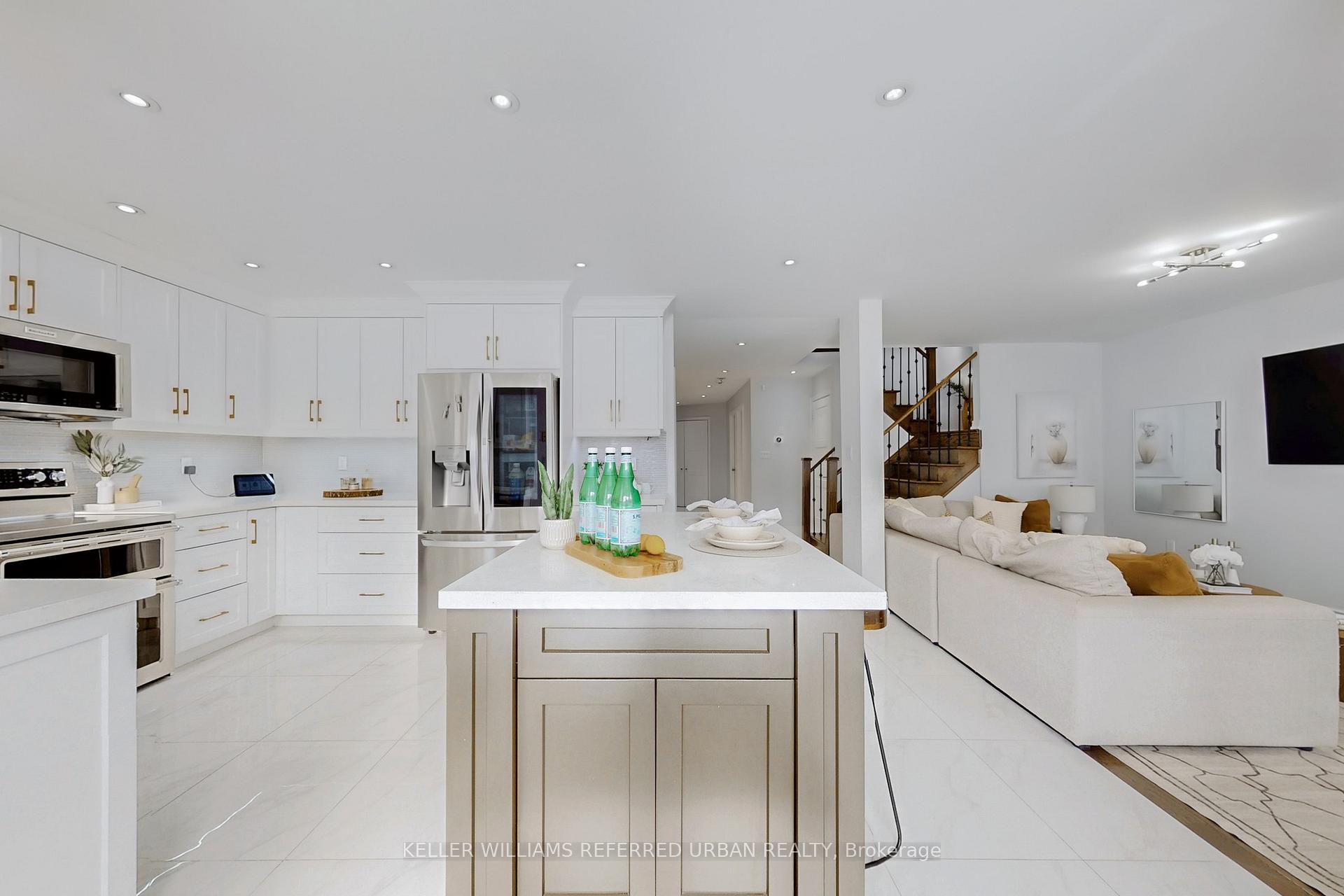 Photo 14 of 6 Mazzone Drive, Vaughan, Vellore Village — HOMEH