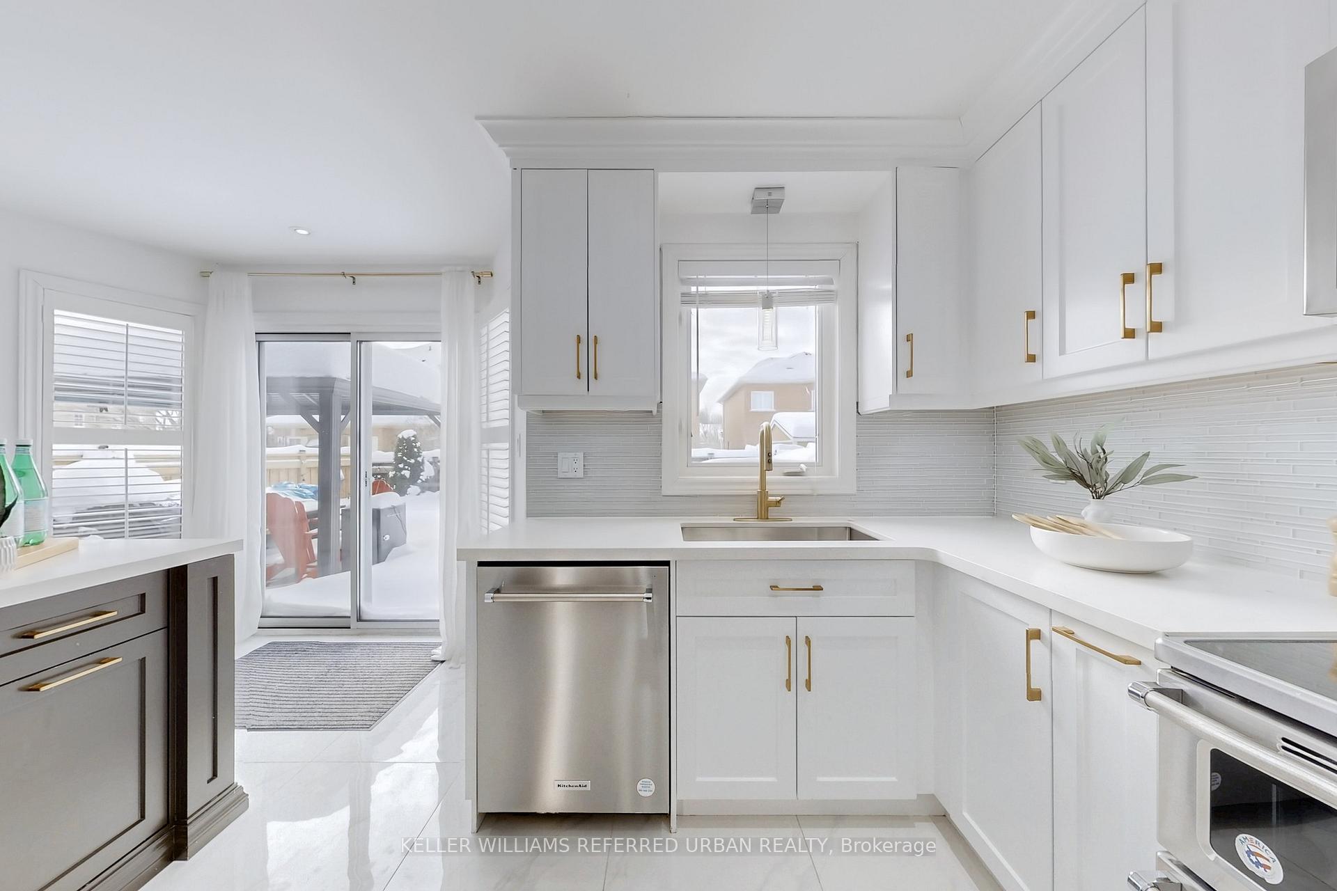 Photo 18 of 6 Mazzone Drive, Vaughan, Vellore Village — HOMEH