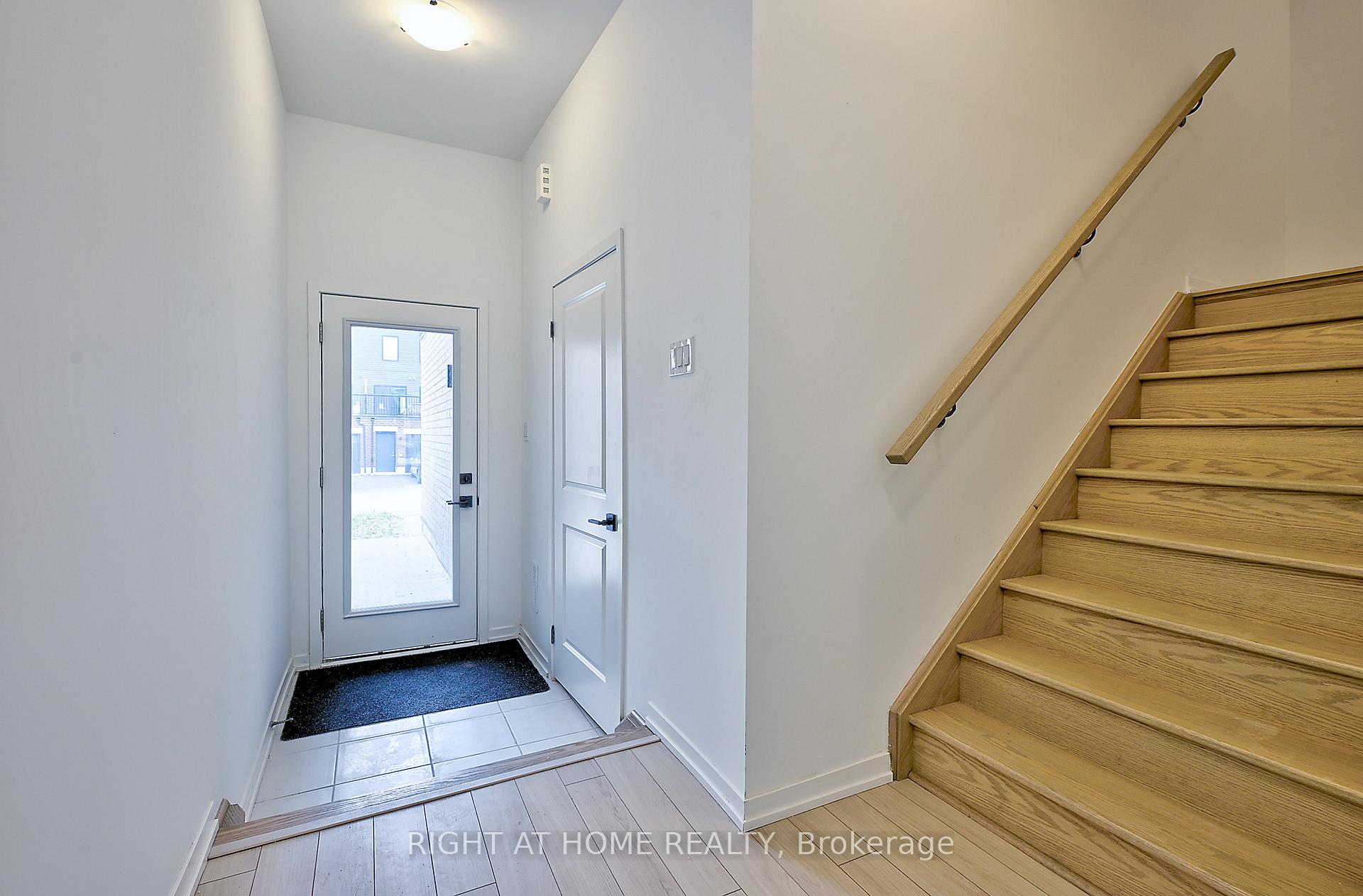 Photo 4 of 219 Monarch Avenue, Ajax, South East — HOMEH