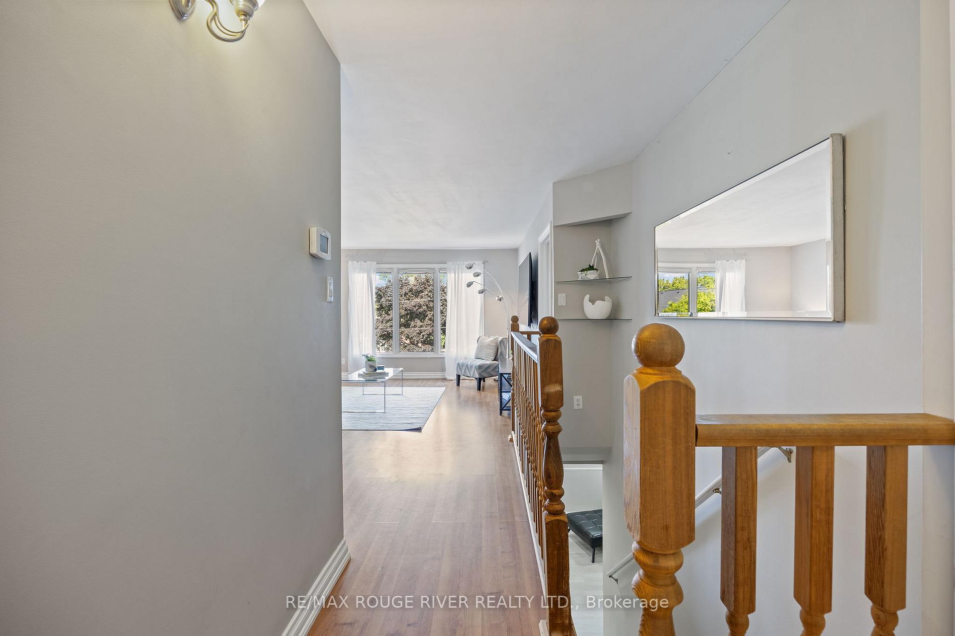 Photo 3 of 716 Hillcrest Road, Pickering, West Shore — HOMEH