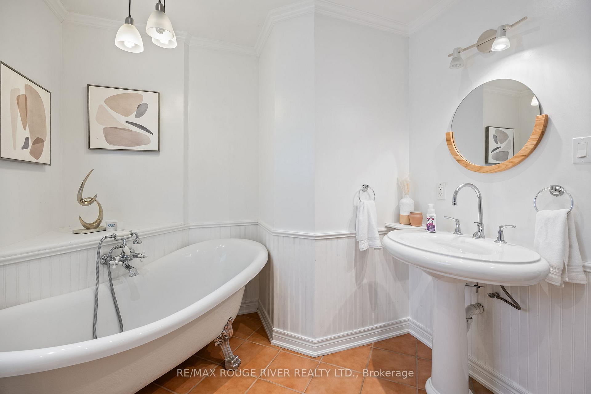 Photo 20 of 716 Hillcrest Road, Pickering, West Shore — HOMEH