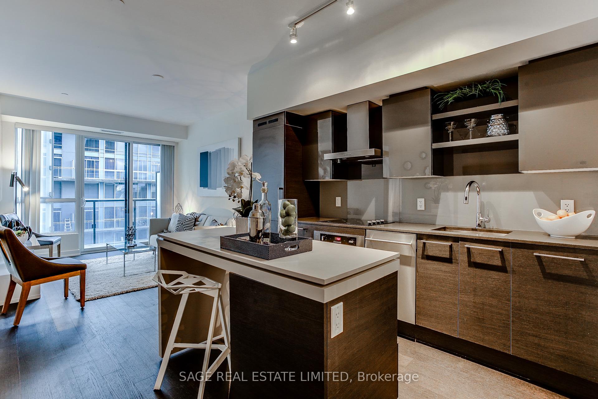 Front of Unit 445, 1030 King Street W