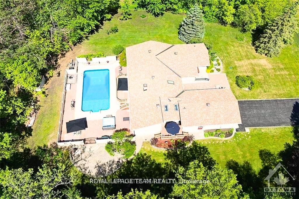 Photo 2 of 16 Kimini Drive, Ottawa, Remainder of Stittsville & Area — HOMEH