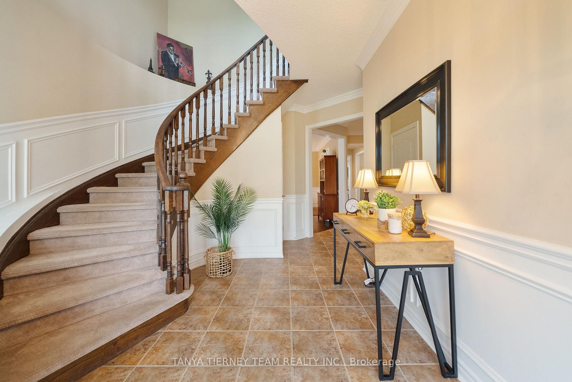 Photo 4 of 116 Cachet Boulevard, Whitby, Brooklin — HOMEH