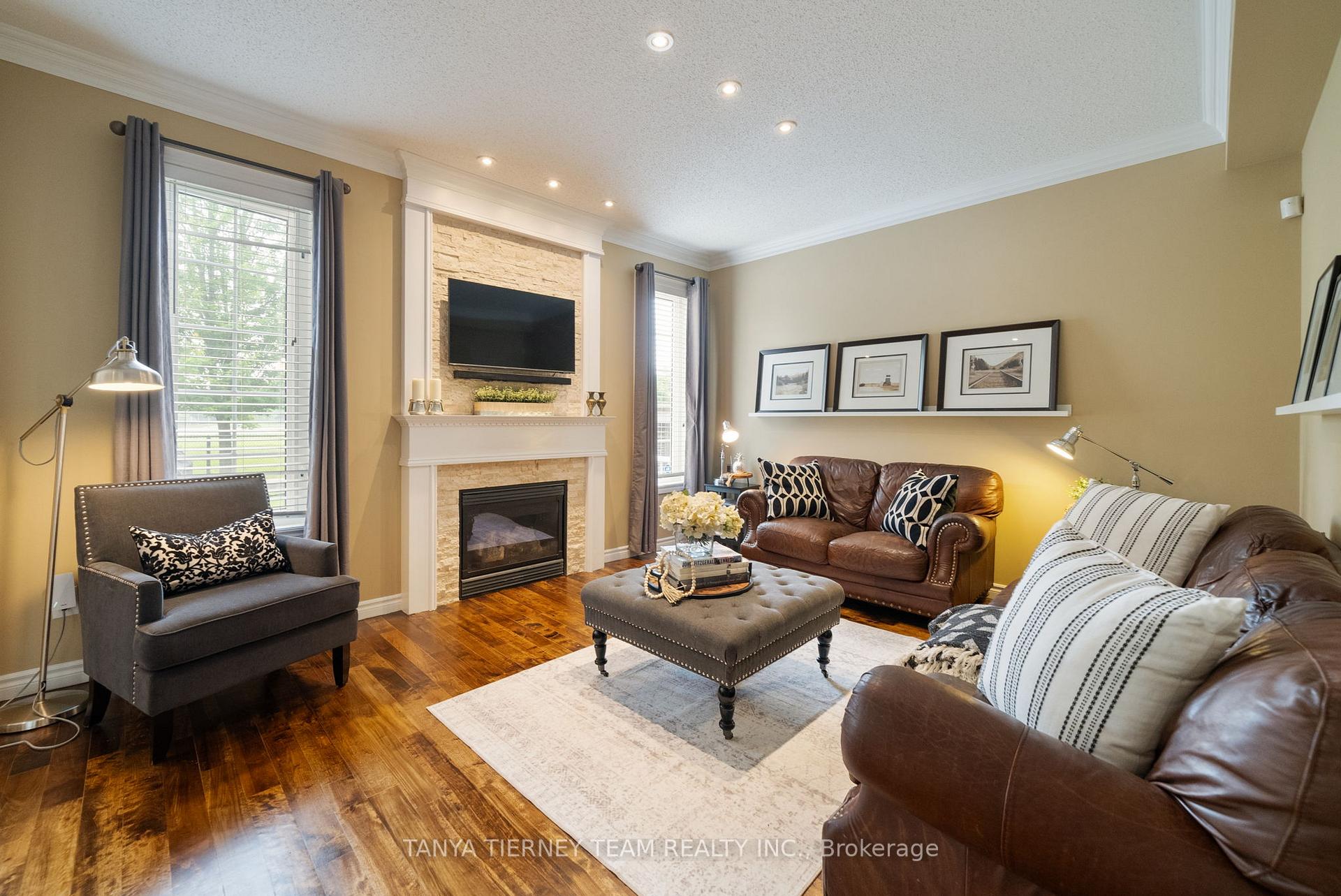 Photo 14 of 116 Cachet Boulevard, Whitby, Brooklin — HOMEH