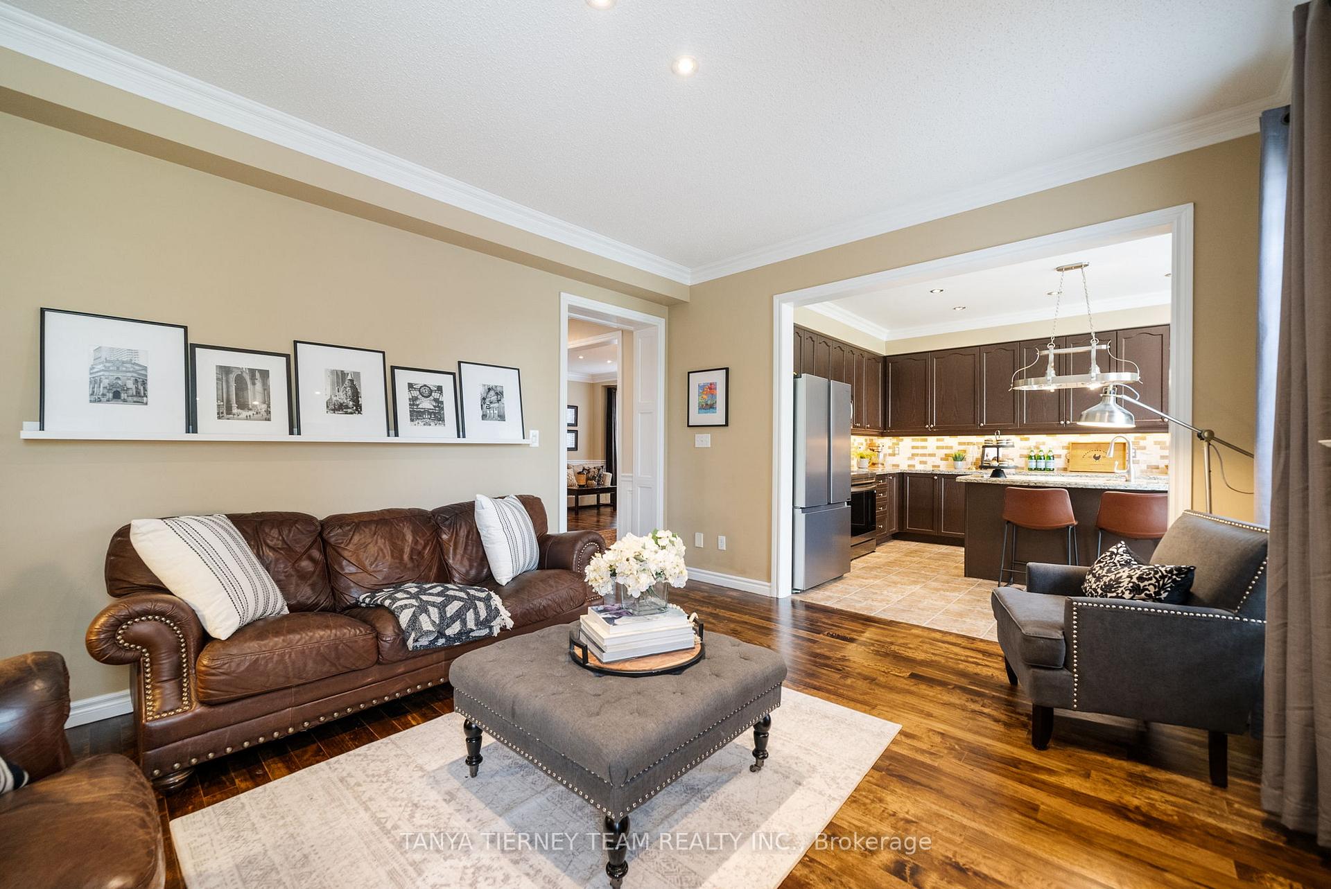 Photo 10 of 116 Cachet Boulevard, Whitby, Brooklin — HOMEH