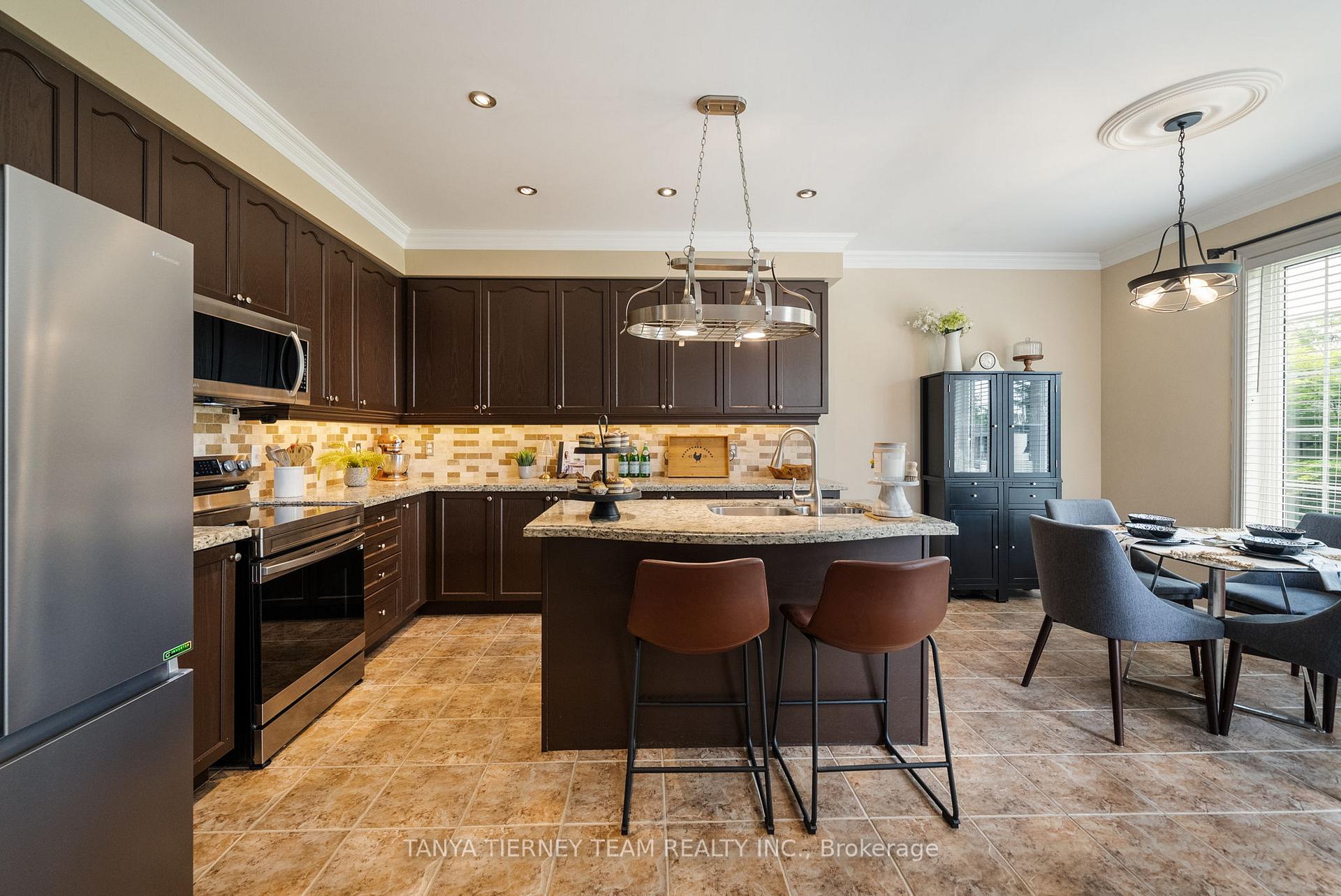 Photo 21 of 116 Cachet Boulevard, Whitby, Brooklin — HOMEH