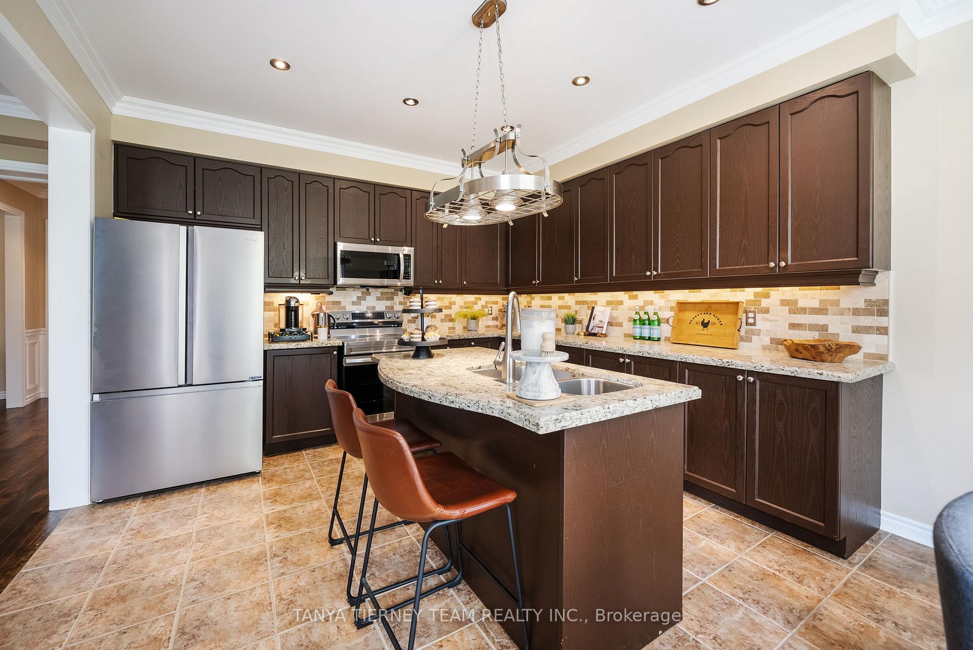 Photo 20 of 116 Cachet Boulevard, Whitby, Brooklin — HOMEH