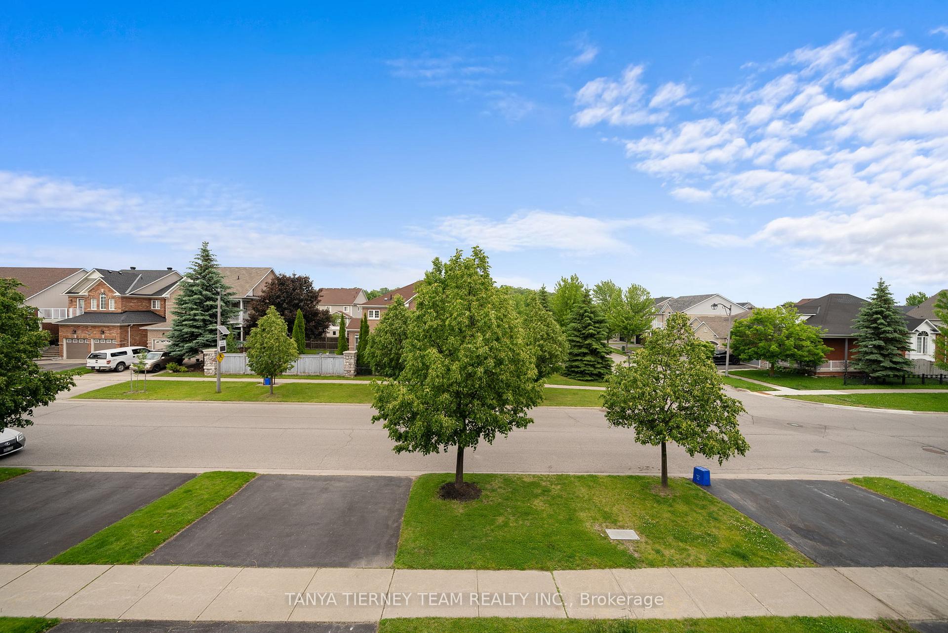 Photo 28 of 116 Cachet Boulevard, Whitby, Brooklin — HOMEH