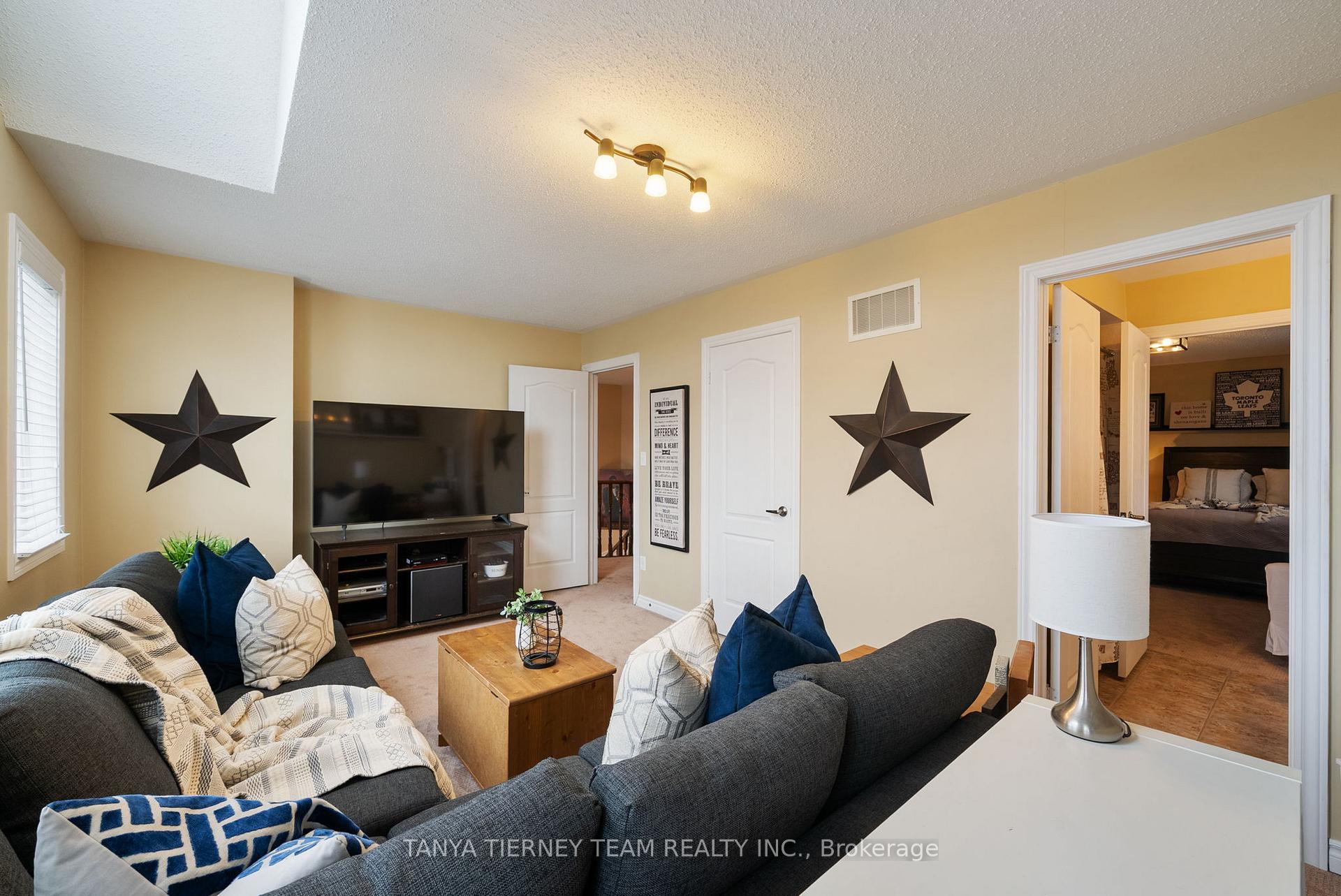 Photo 33 of 116 Cachet Boulevard, Whitby, Brooklin — HOMEH