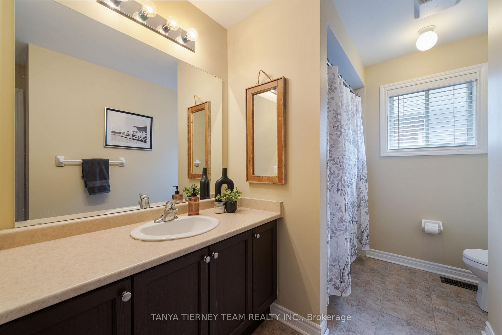 Photo 42 of 116 Cachet Boulevard, Whitby, Brooklin — HOMEH