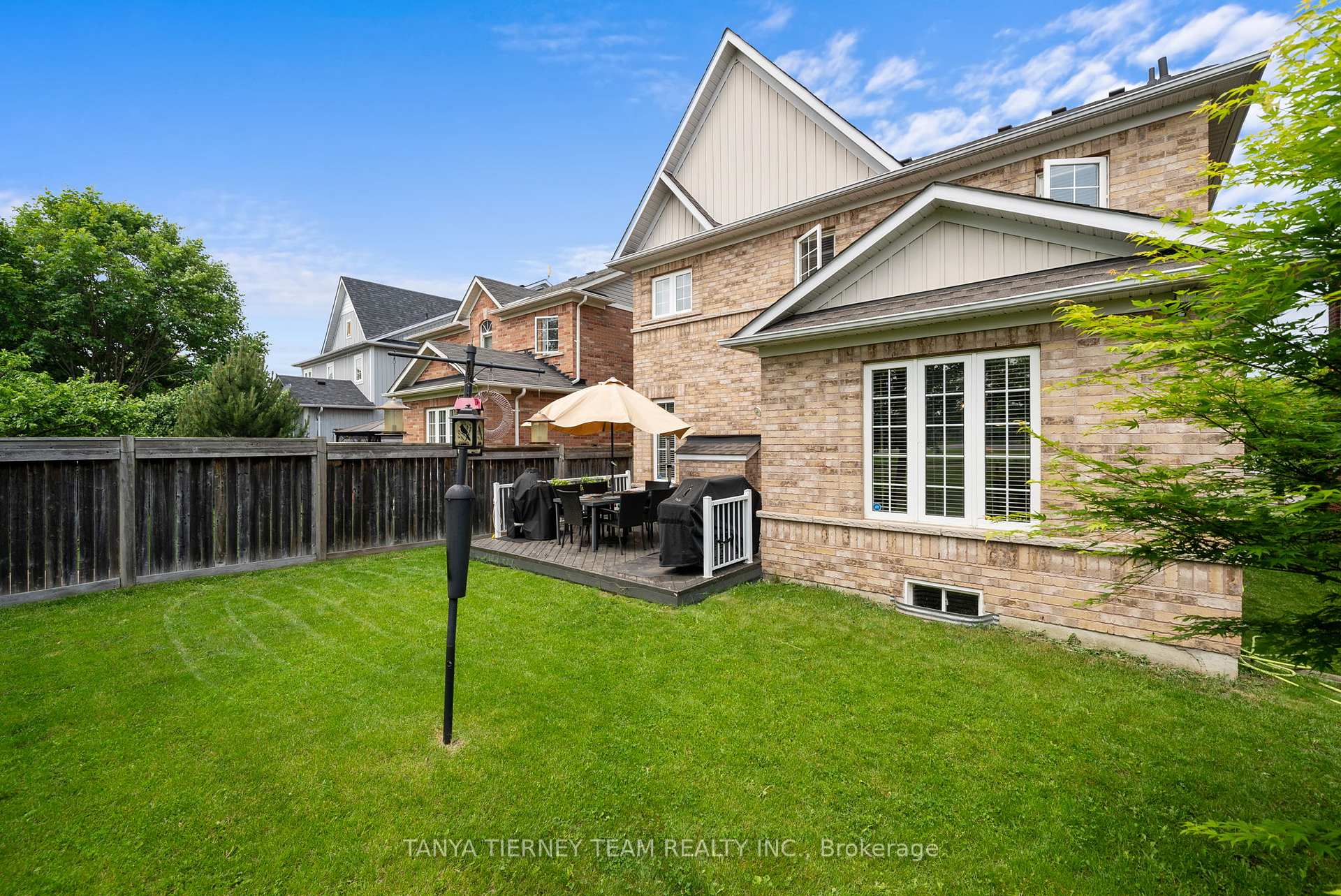 Photo 40 of 116 Cachet Boulevard, Whitby, Brooklin — HOMEH