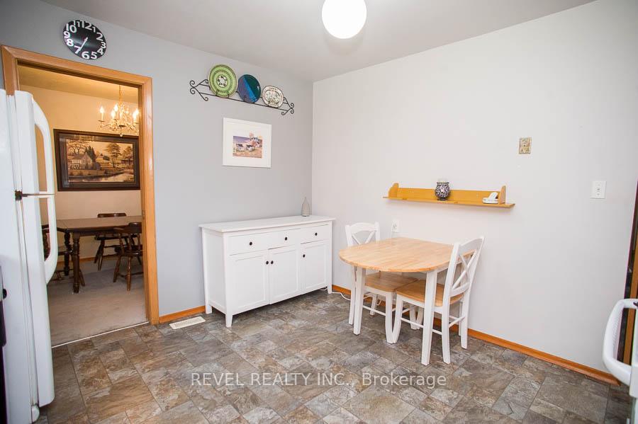 Photo 19 of 15 Sprucehill Drive, Brantford — HOMEH