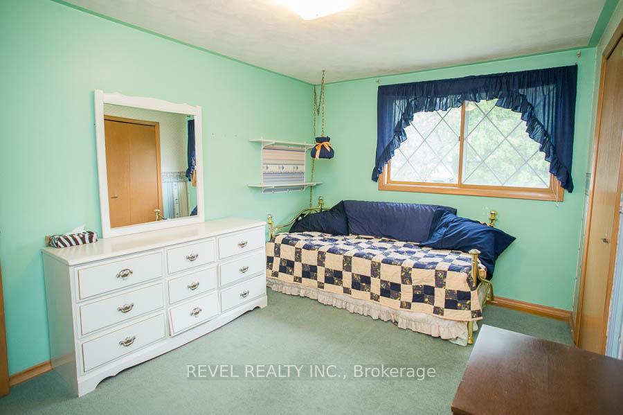 Photo 23 of 15 Sprucehill Drive, Brantford — HOMEH