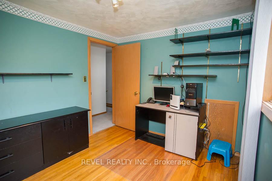 Photo 18 of 15 Sprucehill Drive, Brantford — HOMEH