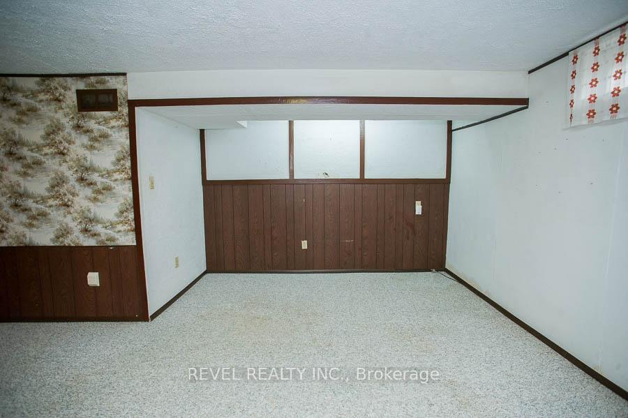 Photo 20 of 15 Sprucehill Drive, Brantford — HOMEH