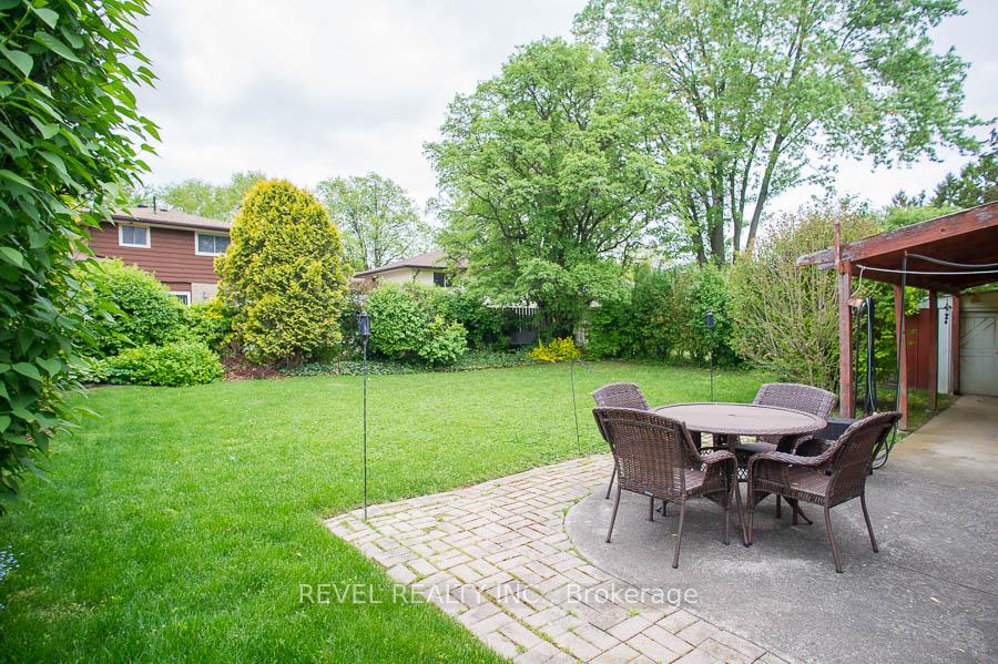 Photo 27 of 15 Sprucehill Drive, Brantford — HOMEH