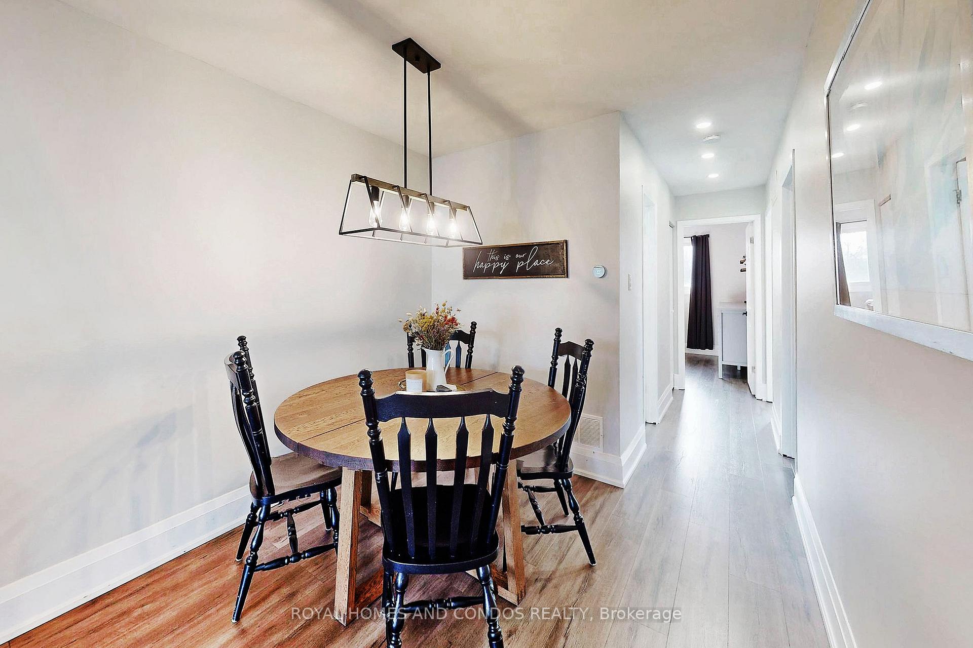 Photo 6 of 46 Nora Court, Cambridge, Silver Heights — HOMEH