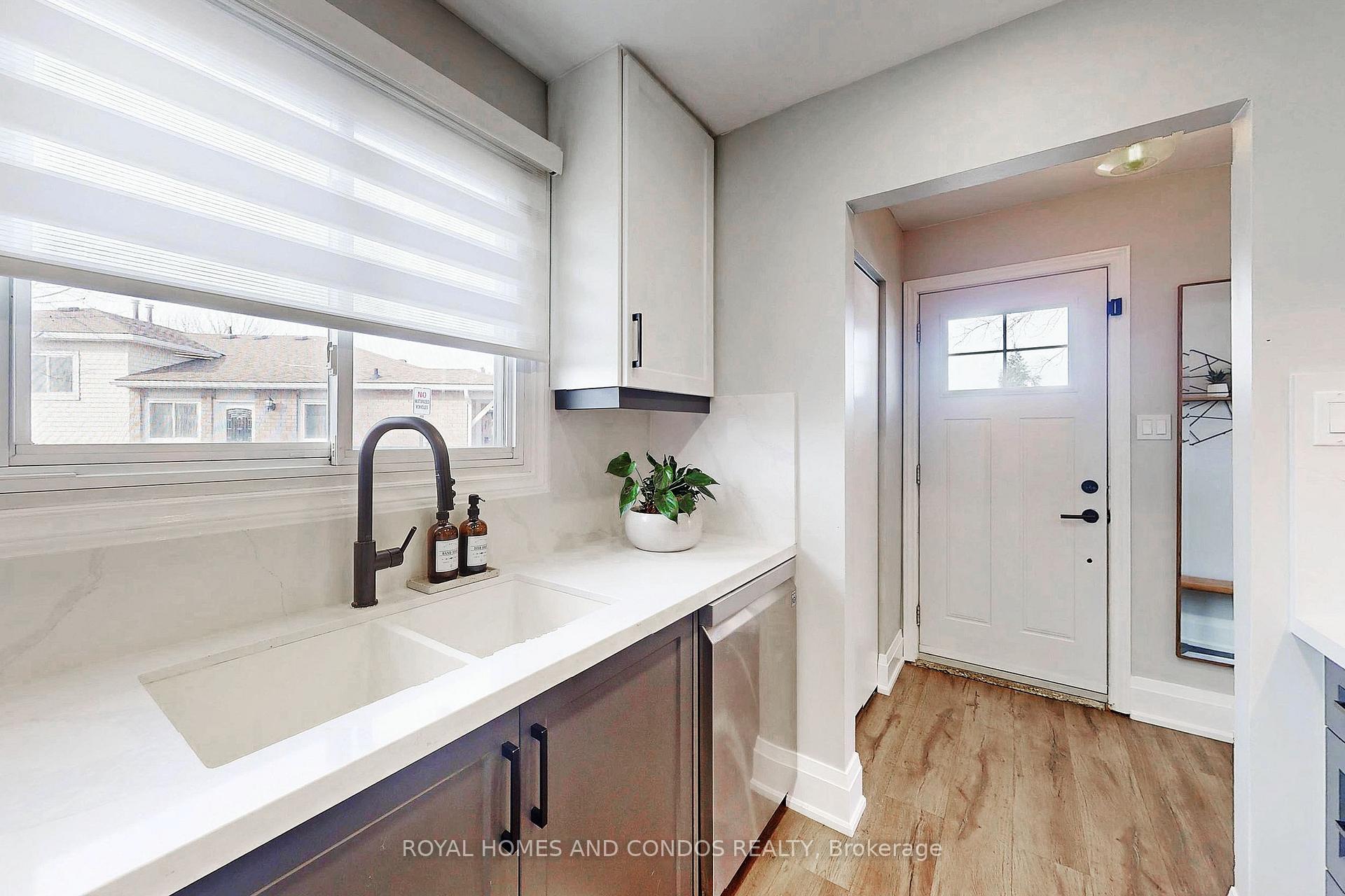Photo 7 of 46 Nora Court, Cambridge, Silver Heights — HOMEH
