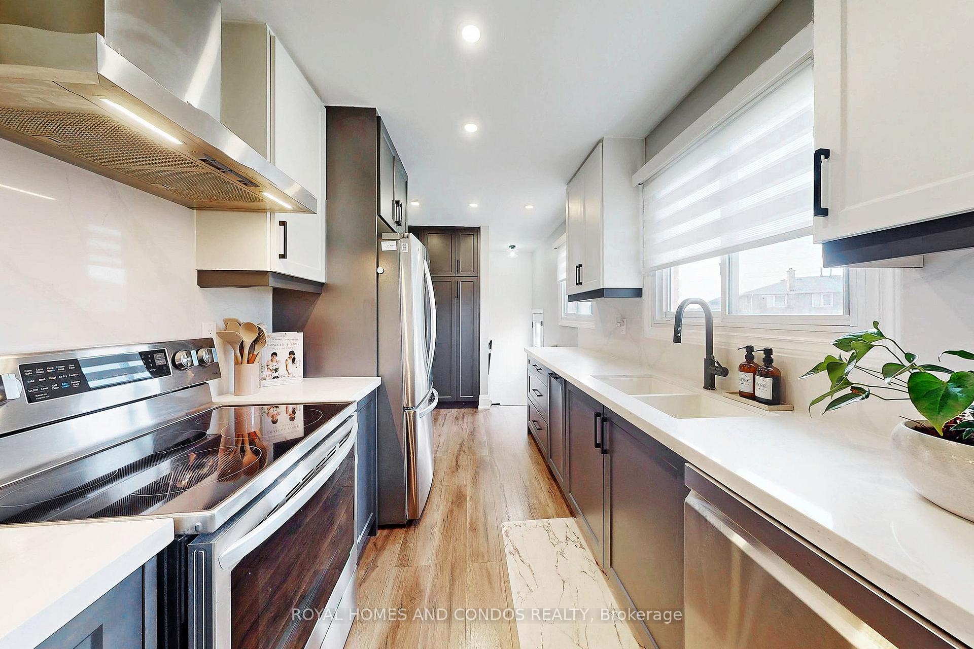 Photo 17 of 46 Nora Court, Cambridge, Silver Heights — HOMEH