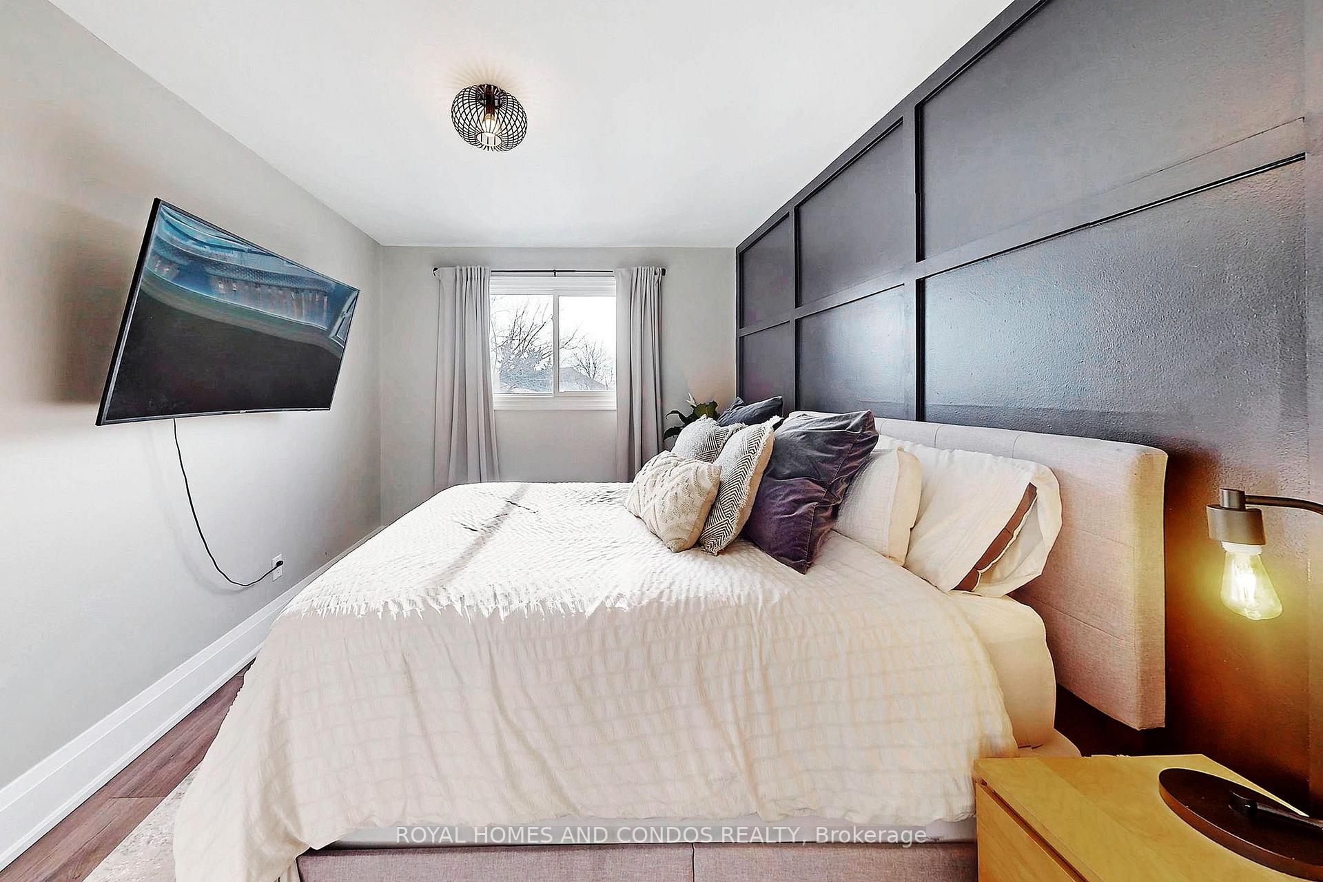 Photo 11 of 46 Nora Court, Cambridge, Silver Heights — HOMEH