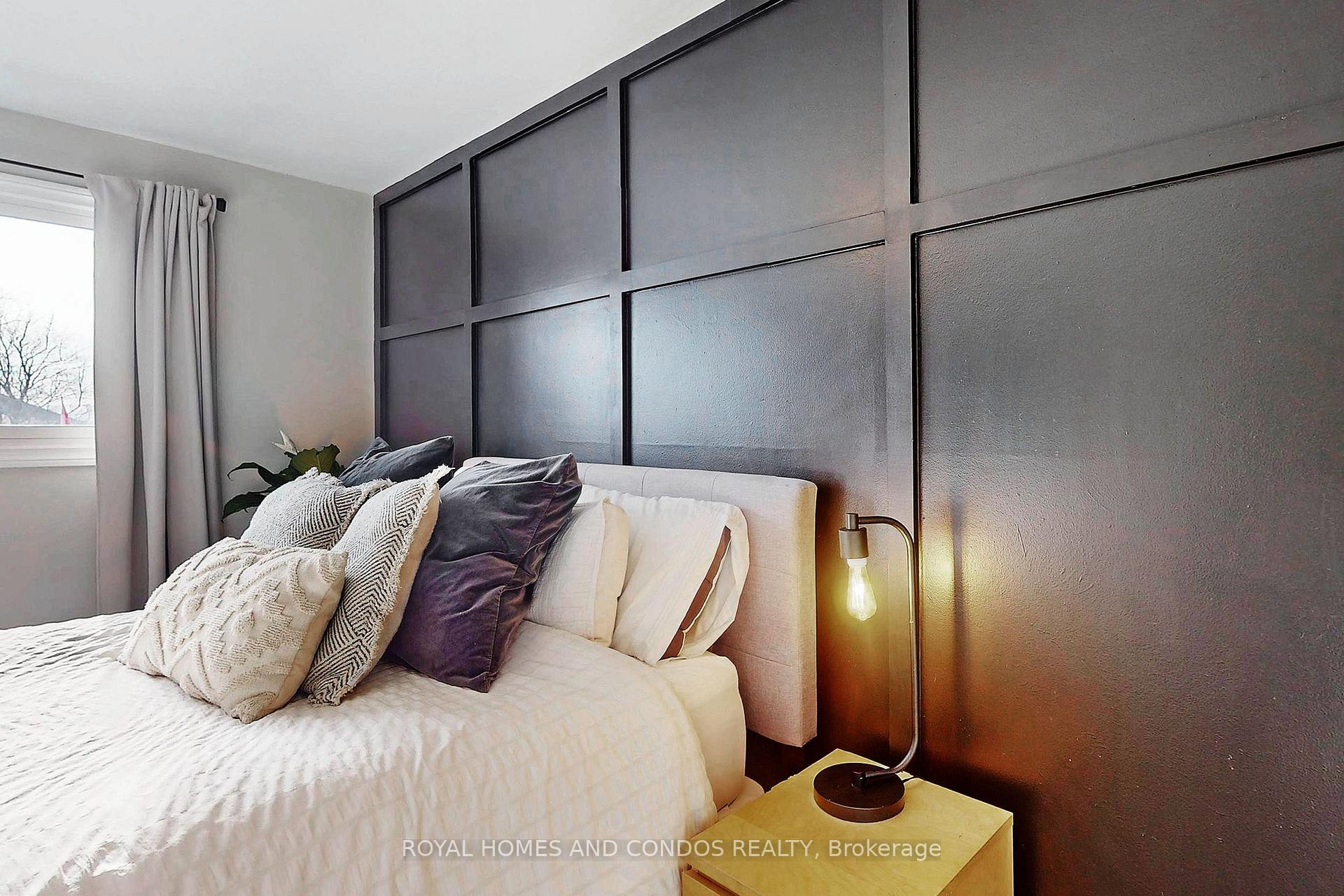 Photo 16 of 46 Nora Court, Cambridge, Silver Heights — HOMEH