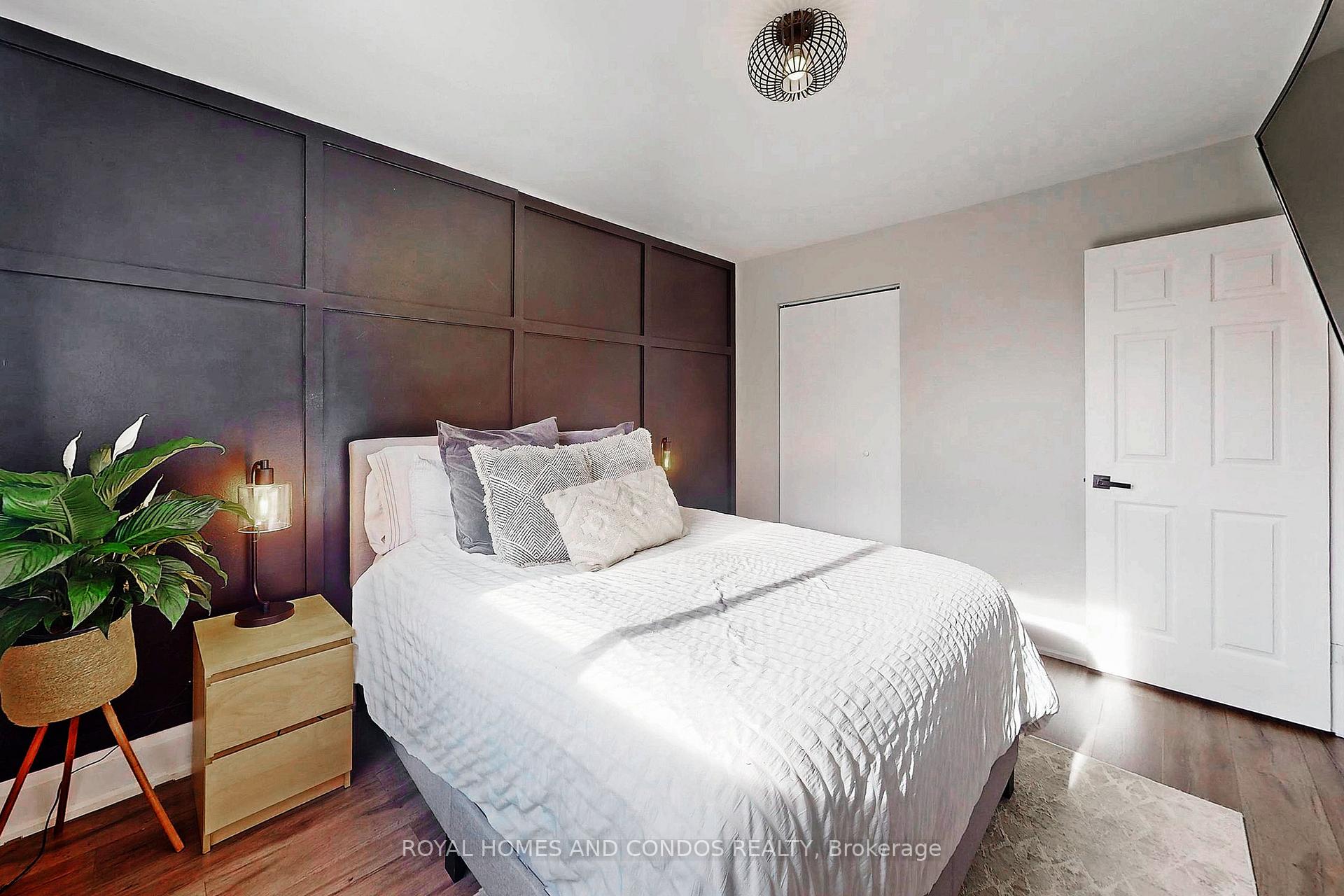 Photo 15 of 46 Nora Court, Cambridge, Silver Heights — HOMEH