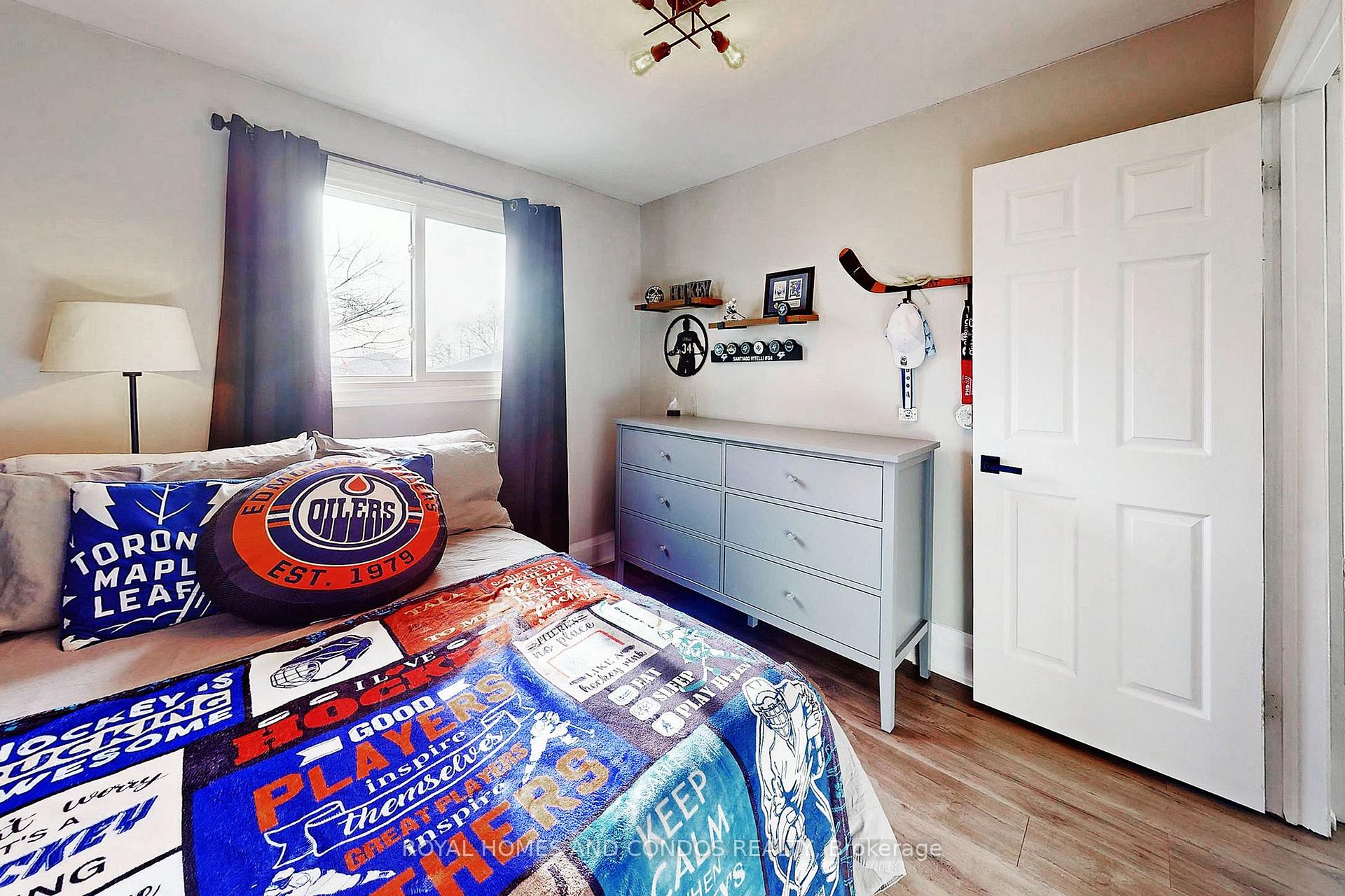 Photo 21 of 46 Nora Court, Cambridge, Silver Heights — HOMEH